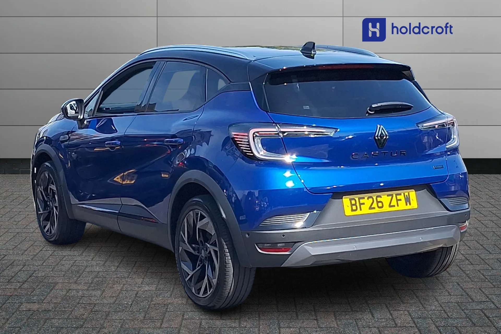 A 2026 RENAULT CAPTUR 1.8 E-Tech Full Hybrid 160 Esprit Alpine 5dr Auto A 2026 RENAULT CAPTUR 1.8 E-Tech Full Hybrid 160 Esprit Alpine 5dr Auto
