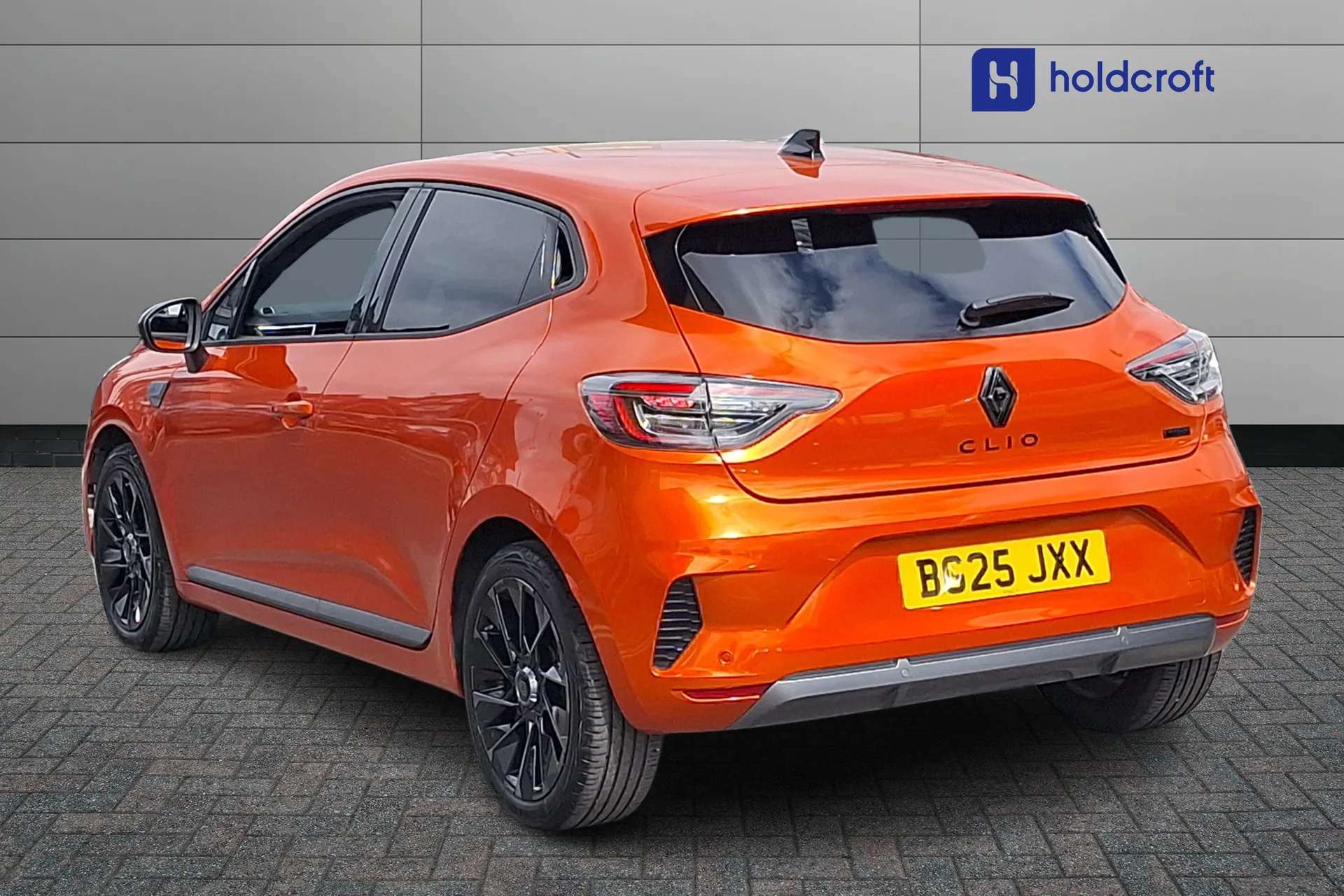A 2025 RENAULT CLIO 1.6 E-TECH full hybrid 145 Esprit Alpine 5dr Auto A 2025 RENAULT CLIO 1.6 E-TECH full hybrid 145 Esprit Alpine 5dr Auto