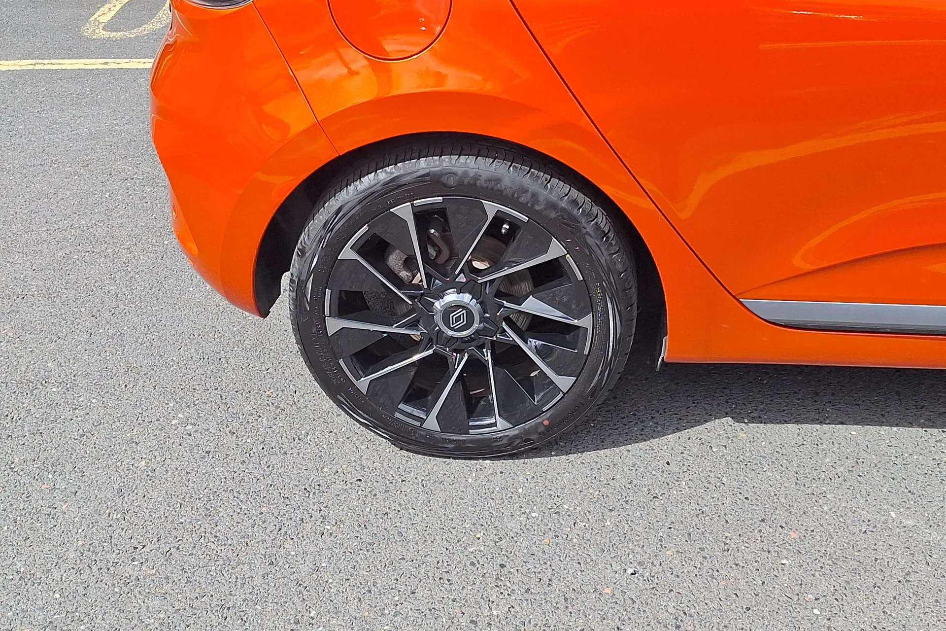 A 2025 RENAULT CLIO 1.6 E-TECH full hybrid 145 Esprit Alpine 5dr Auto A 2025 RENAULT CLIO 1.6 E-TECH full hybrid 145 Esprit Alpine 5dr Auto