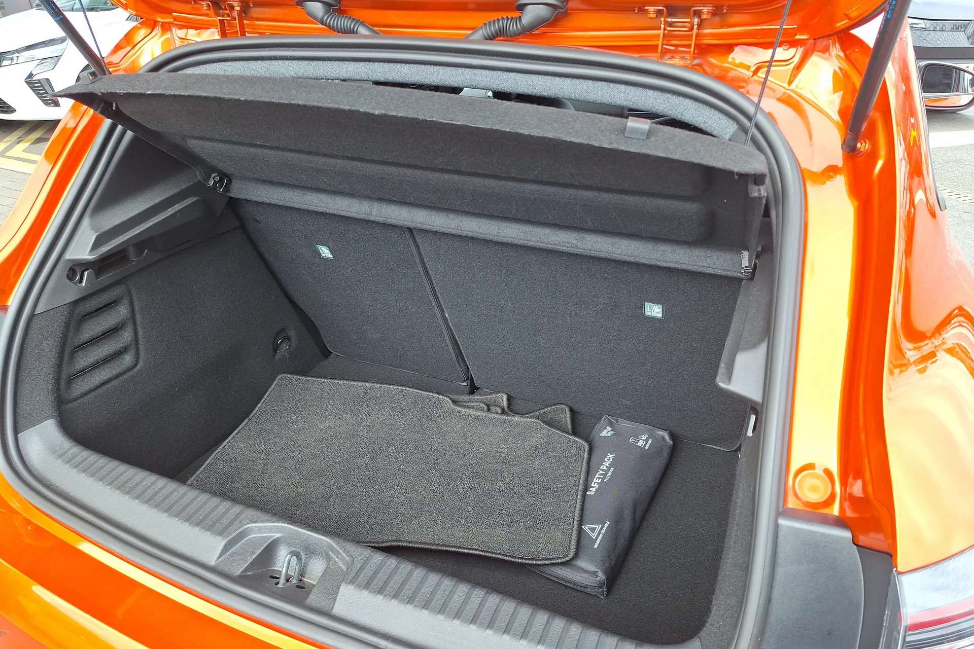 2025 RENAULT CLIO 2025 RENAULT CLIO