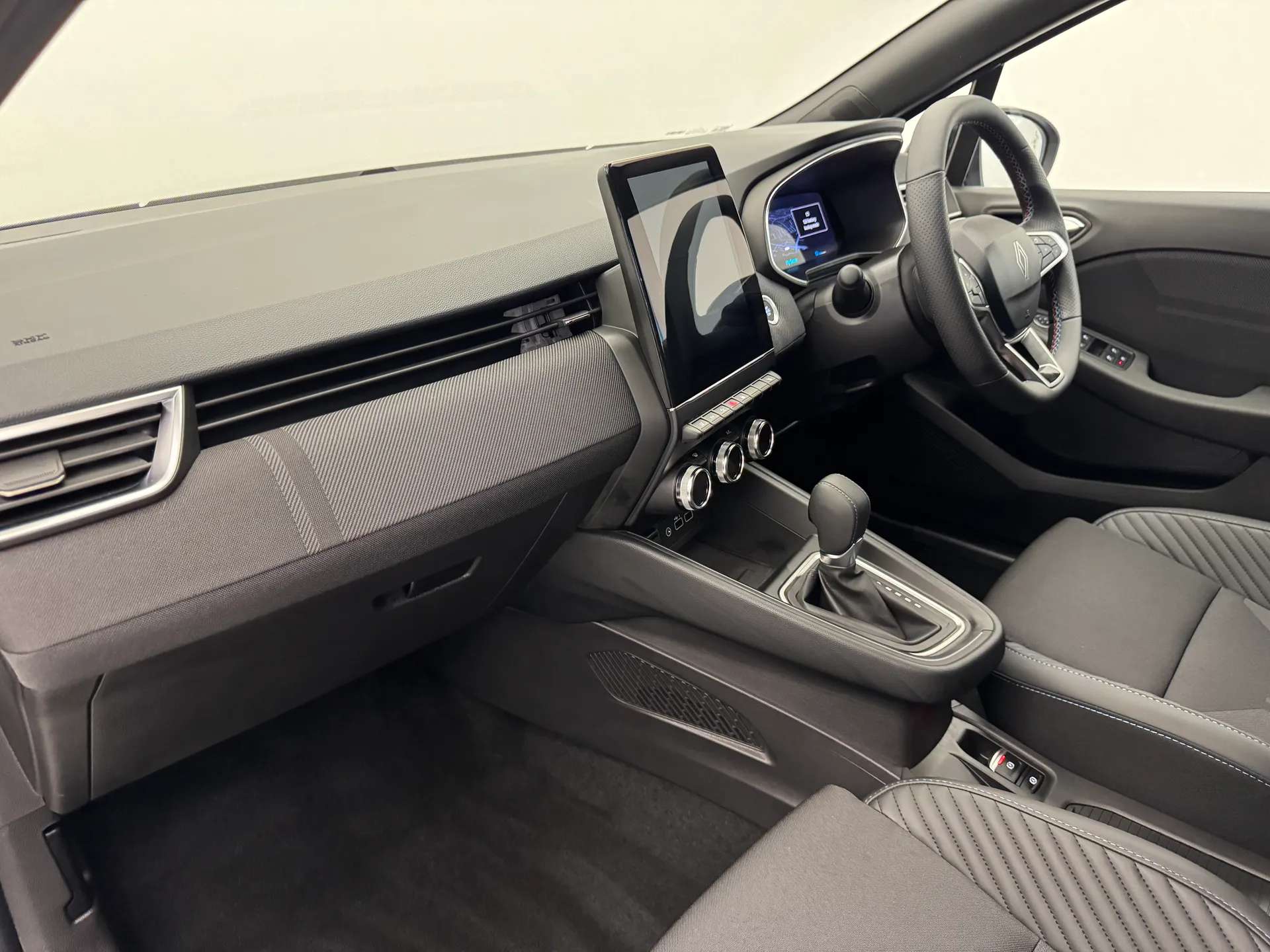 2025 RENAULT CLIO 2025 RENAULT CLIO