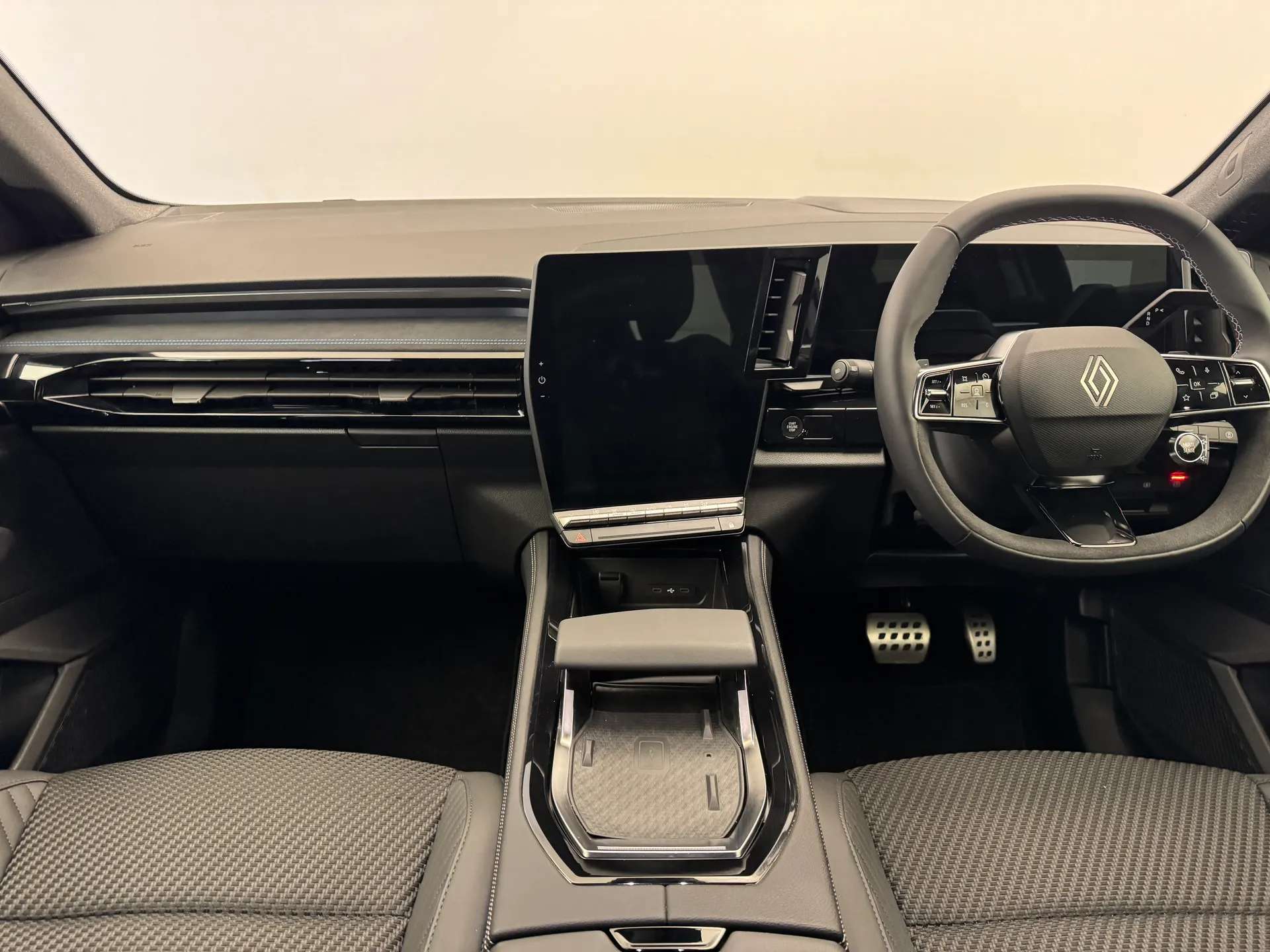 2025 RENAULT AUSTRAL 2025 RENAULT AUSTRAL