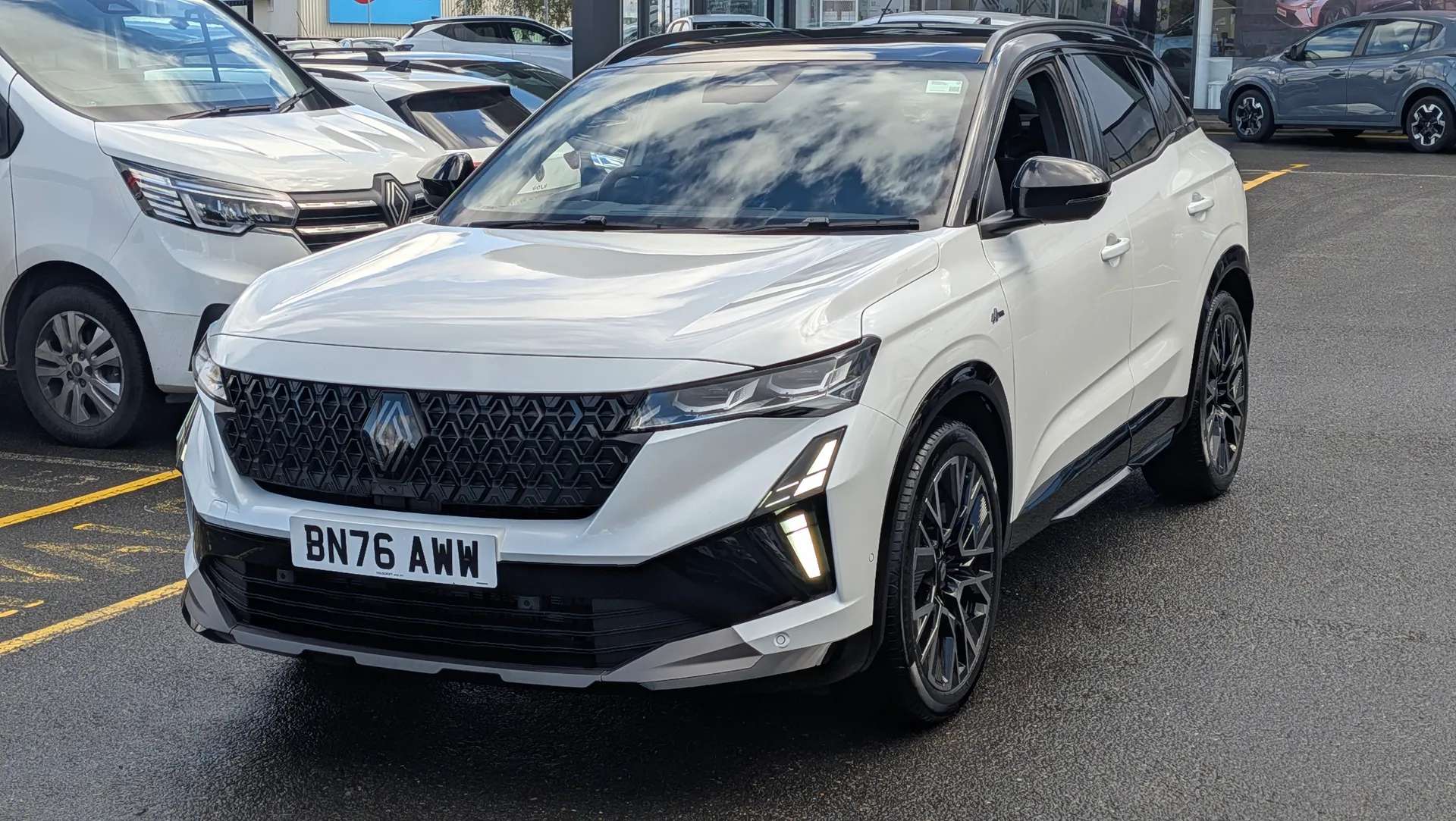 A 2026 RENAULT AUSTRAL E-Tech Full Hybrid Iconic Esprit Alpine 5dr Auto A 2026 RENAULT AUSTRAL E-Tech Full Hybrid Iconic Esprit Alpine 5dr Auto