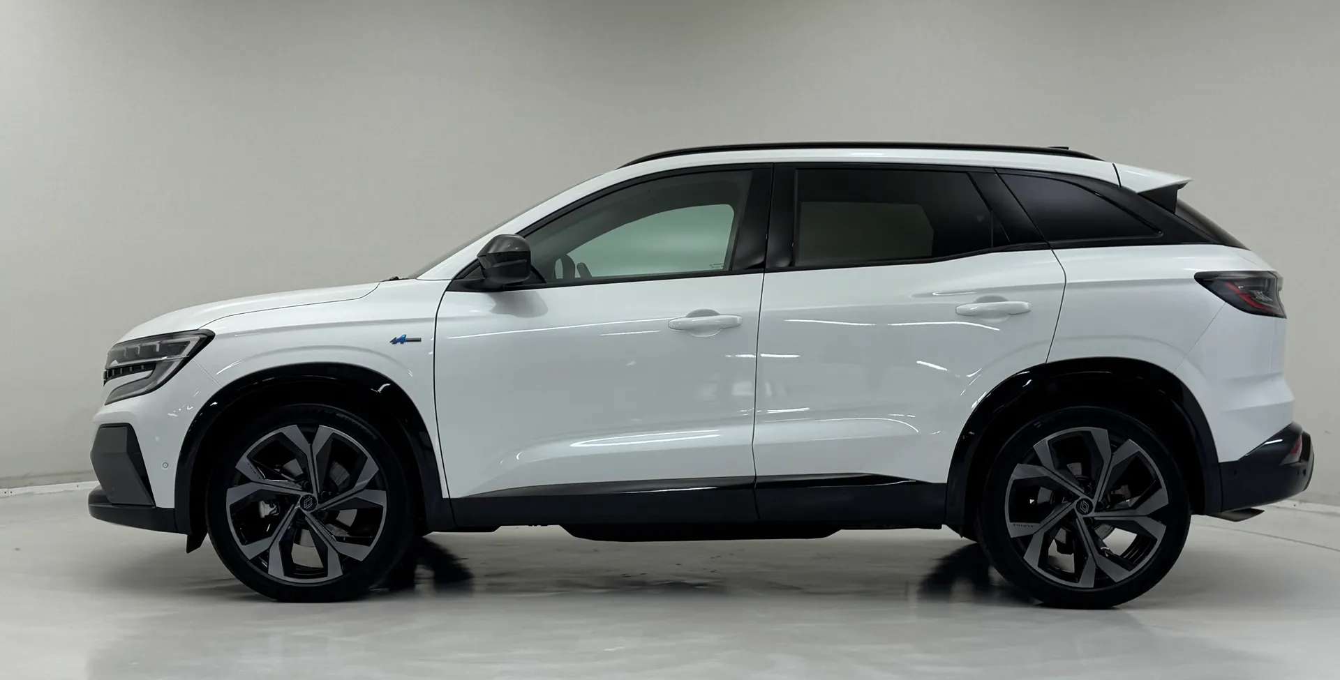 A 2024 RENAULT AUSTRAL E-Tech FHEV Techno Esprit Alpine 5dr Auto A 2024 RENAULT AUSTRAL E-Tech FHEV Techno Esprit Alpine 5dr Auto