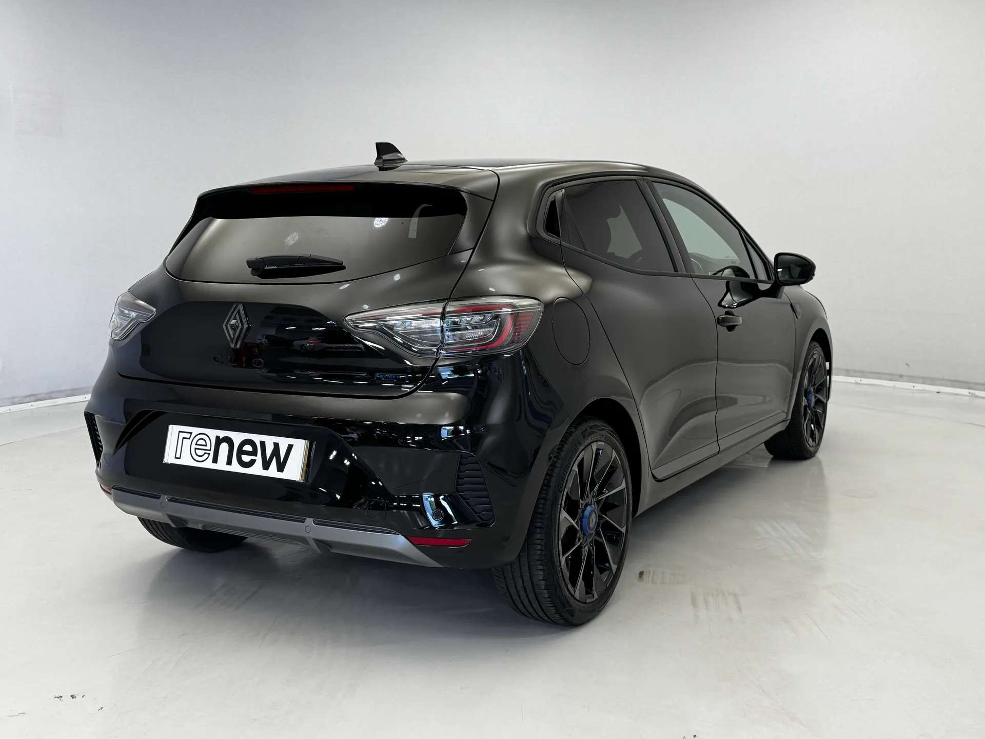 A 2025 RENAULT CLIO 1.6 E-TECH full hybrid 145 Esprit Alpine 5dr Auto A 2025 RENAULT CLIO 1.6 E-TECH full hybrid 145 Esprit Alpine 5dr Auto
