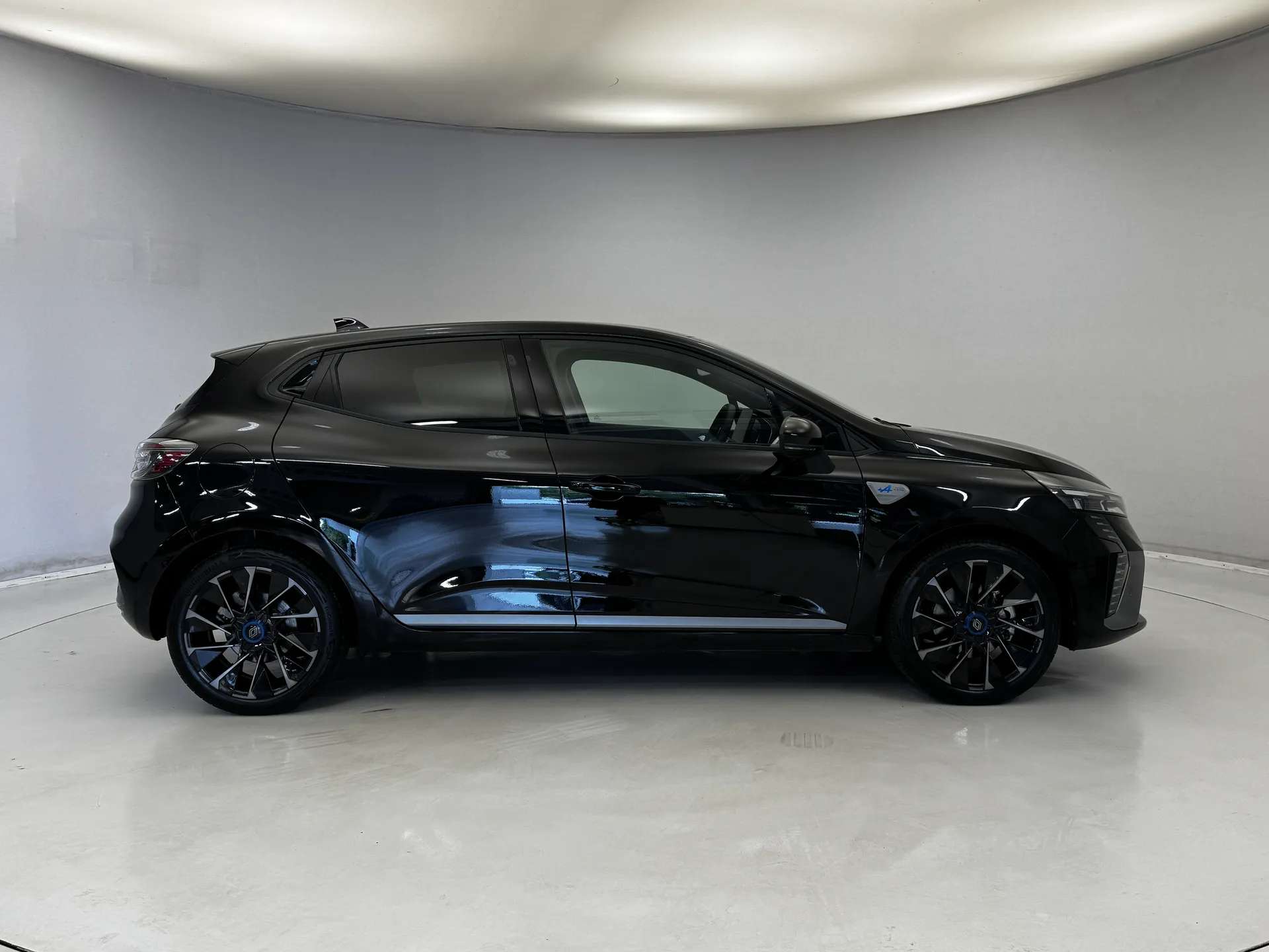 2025 RENAULT CLIO 2025 RENAULT CLIO