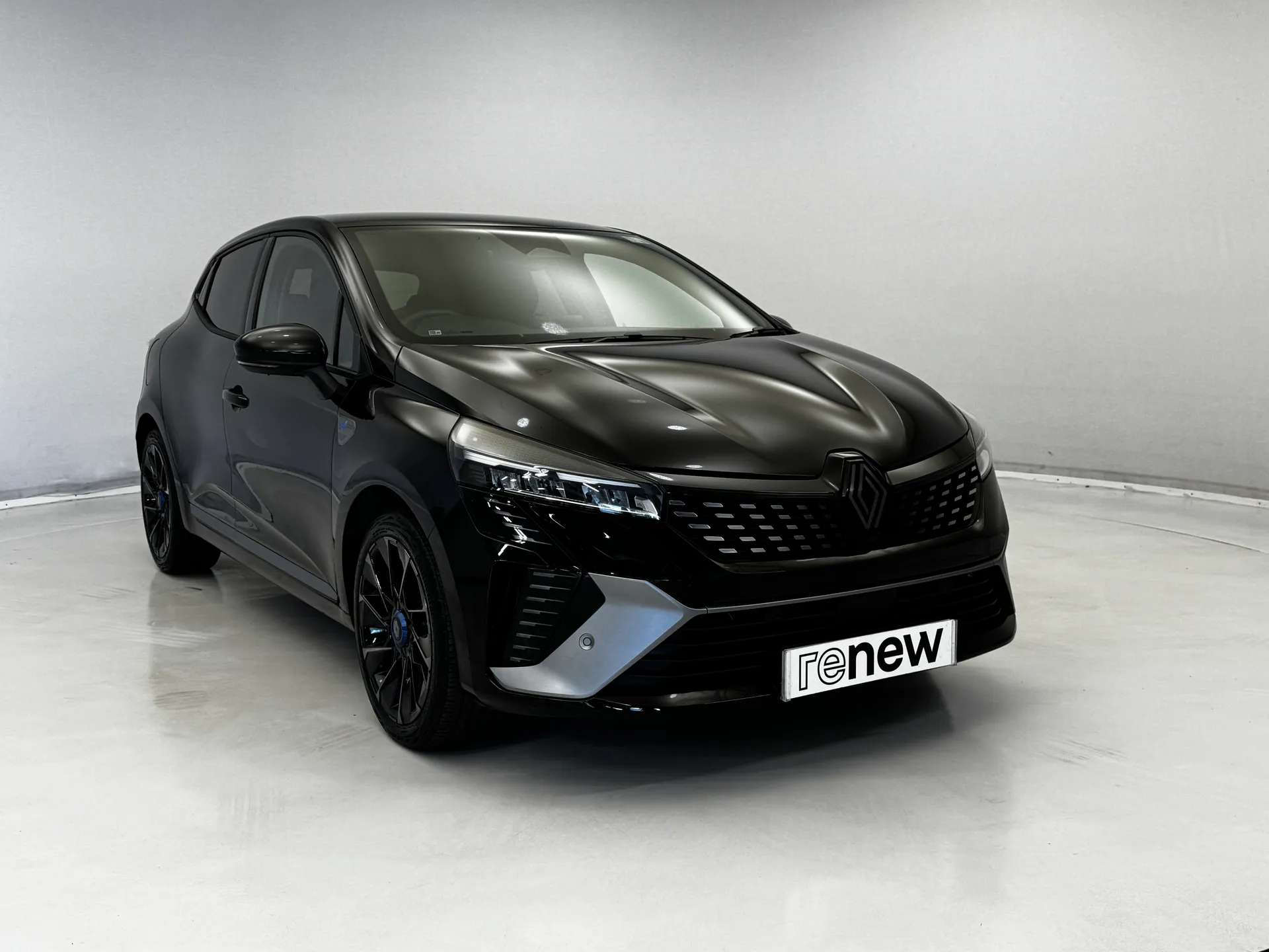 A 2025 RENAULT CLIO 1.6 E-TECH full hybrid 145 Esprit Alpine 5dr Auto A 2025 RENAULT CLIO 1.6 E-TECH full hybrid 145 Esprit Alpine 5dr Auto