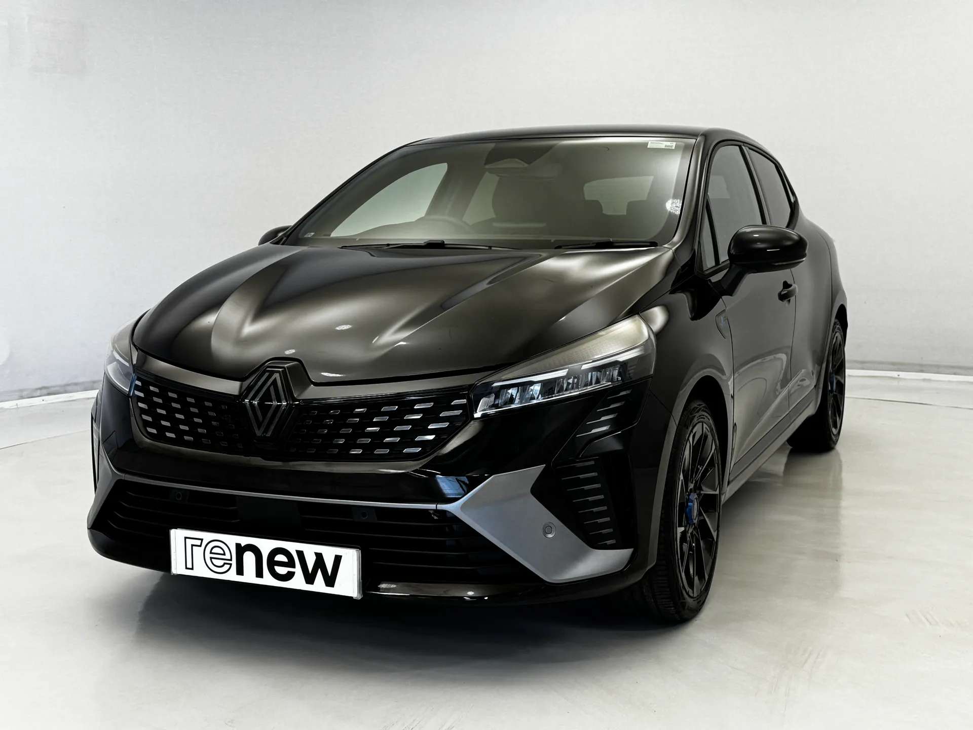 A 2025 RENAULT CLIO 1.6 E-TECH full hybrid 145 Esprit Alpine 5dr Auto A 2025 RENAULT CLIO 1.6 E-TECH full hybrid 145 Esprit Alpine 5dr Auto