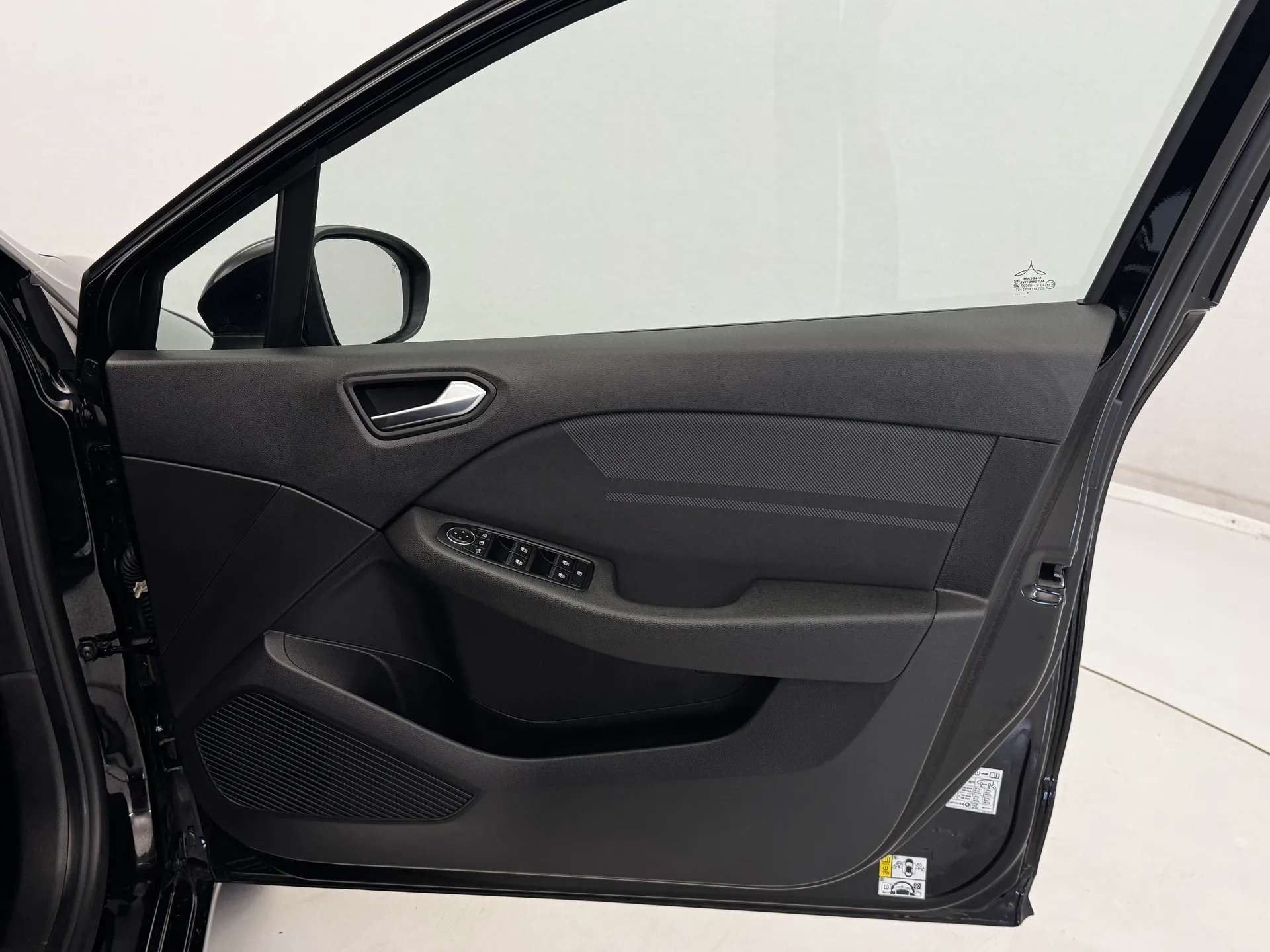 2025 RENAULT CLIO 2025 RENAULT CLIO