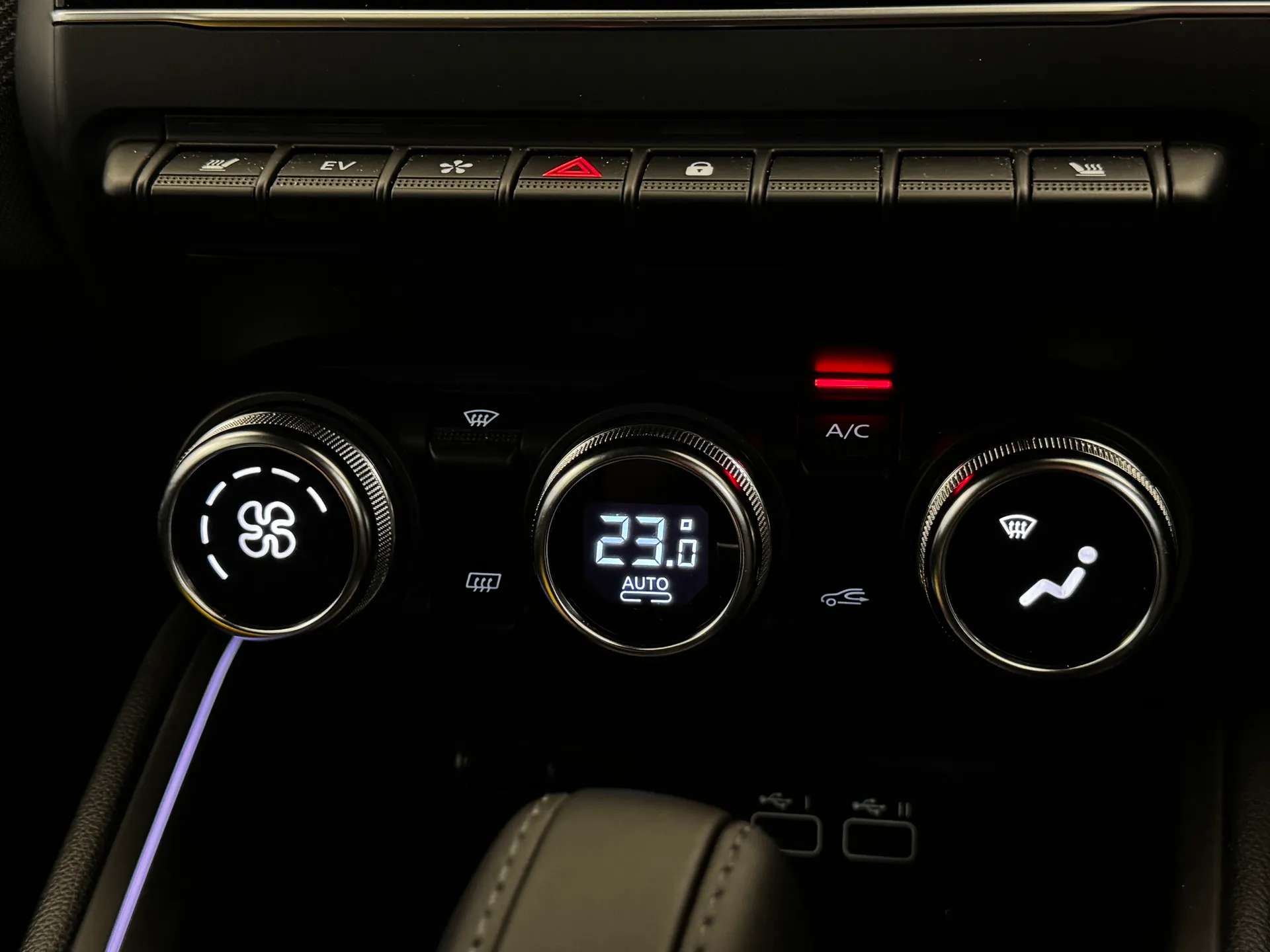 2025 RENAULT CLIO 2025 RENAULT CLIO