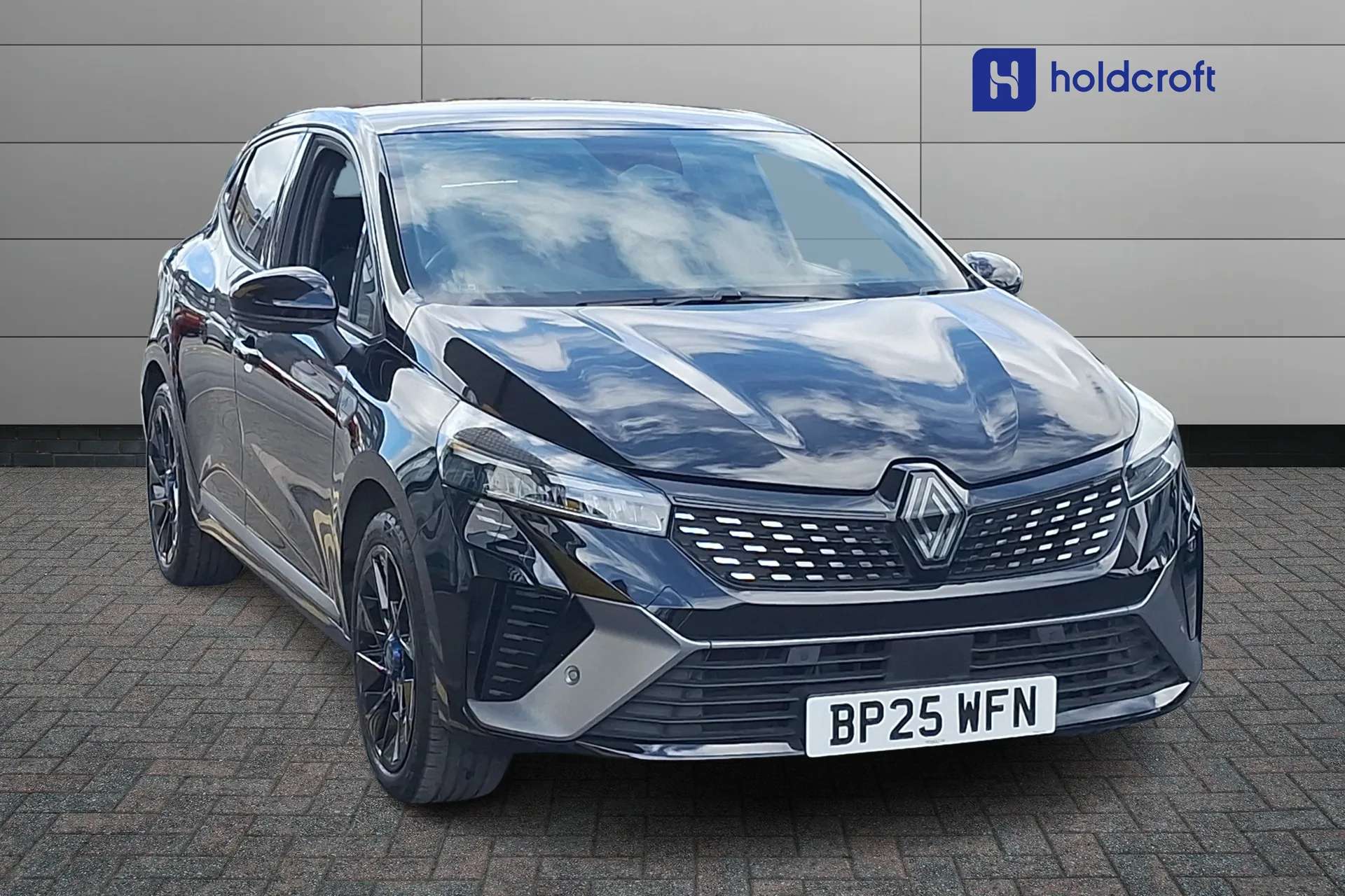 A 2025 RENAULT CLIO 1.6 E-TECH full hybrid 145 Esprit Alpine 5dr Auto A 2025 RENAULT CLIO 1.6 E-TECH full hybrid 145 Esprit Alpine 5dr Auto