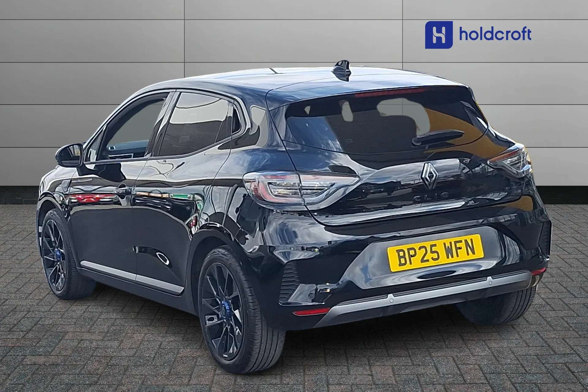 A 2025 RENAULT CLIO 1.6 E-TECH full hybrid 145 Esprit Alpine 5dr Auto A 2025 RENAULT CLIO 1.6 E-TECH full hybrid 145 Esprit Alpine 5dr Auto
