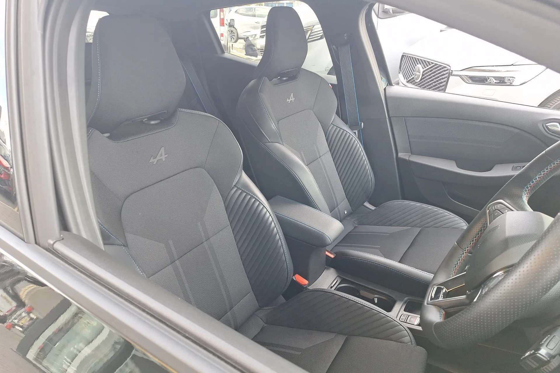 2025 RENAULT CLIO 2025 RENAULT CLIO