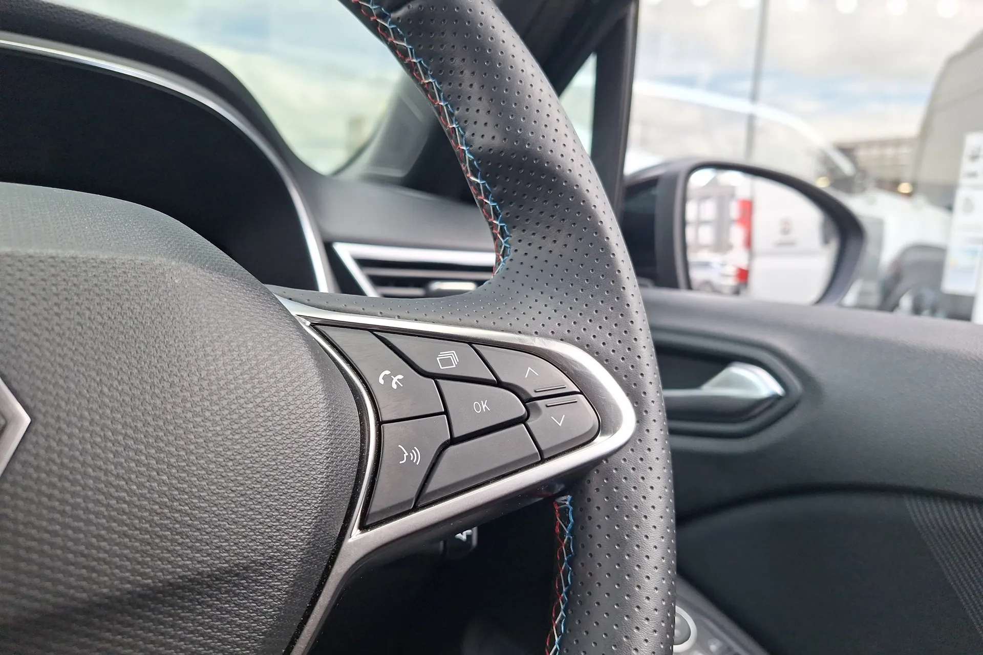 2025 RENAULT CLIO 2025 RENAULT CLIO