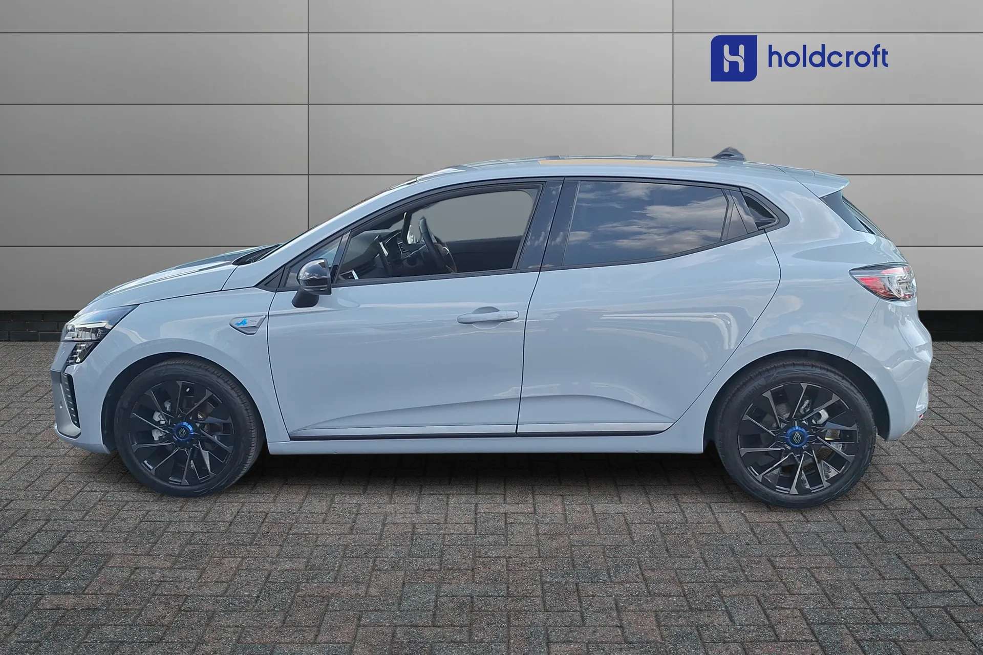 2025 RENAULT CLIO 2025 RENAULT CLIO