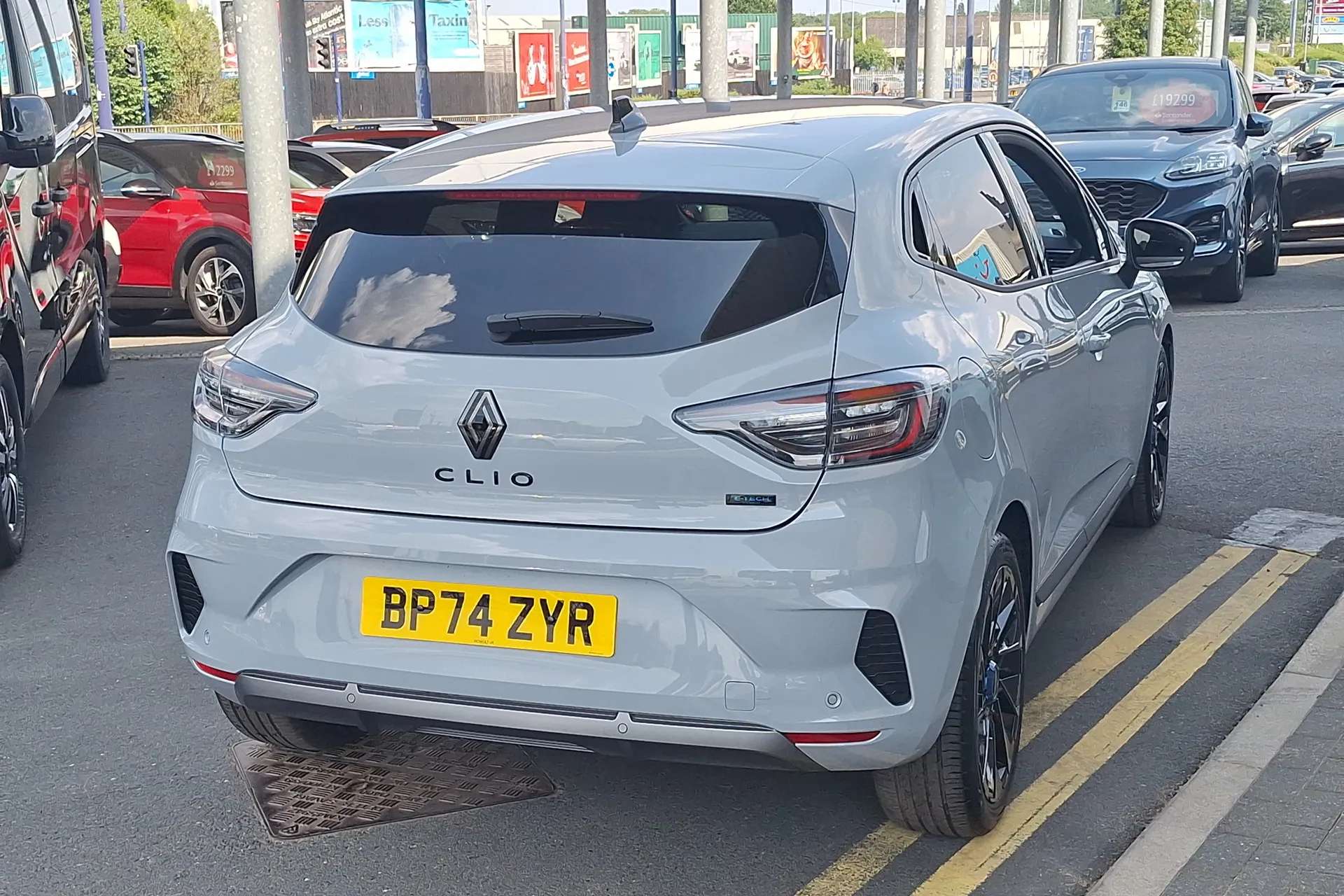 2025 RENAULT CLIO 2025 RENAULT CLIO