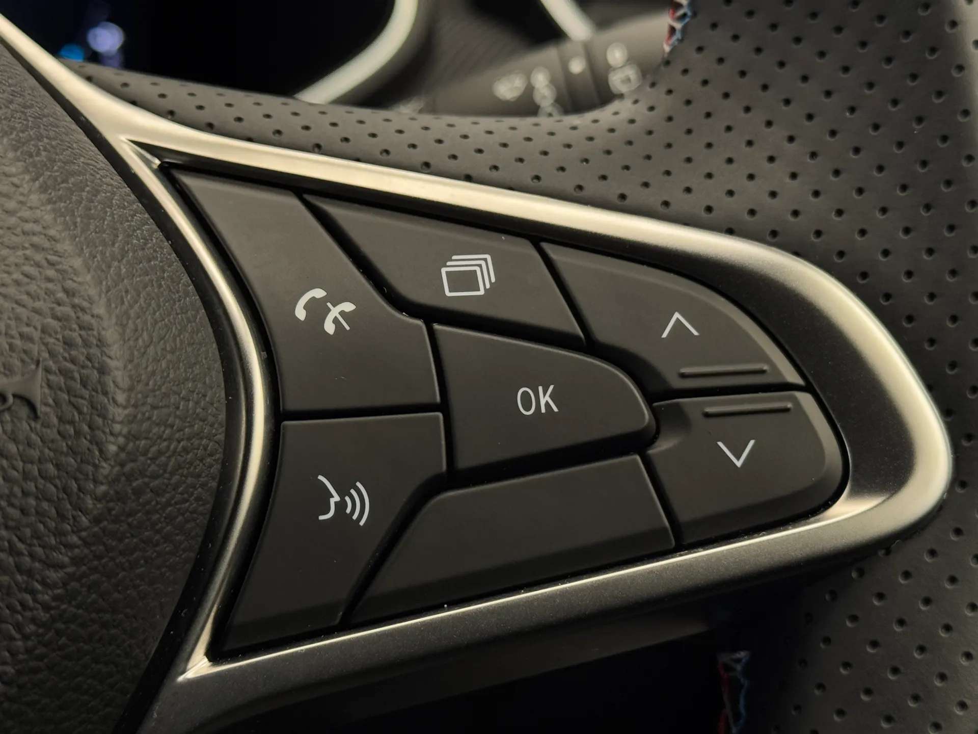 2023 RENAULT CLIO 2023 RENAULT CLIO
