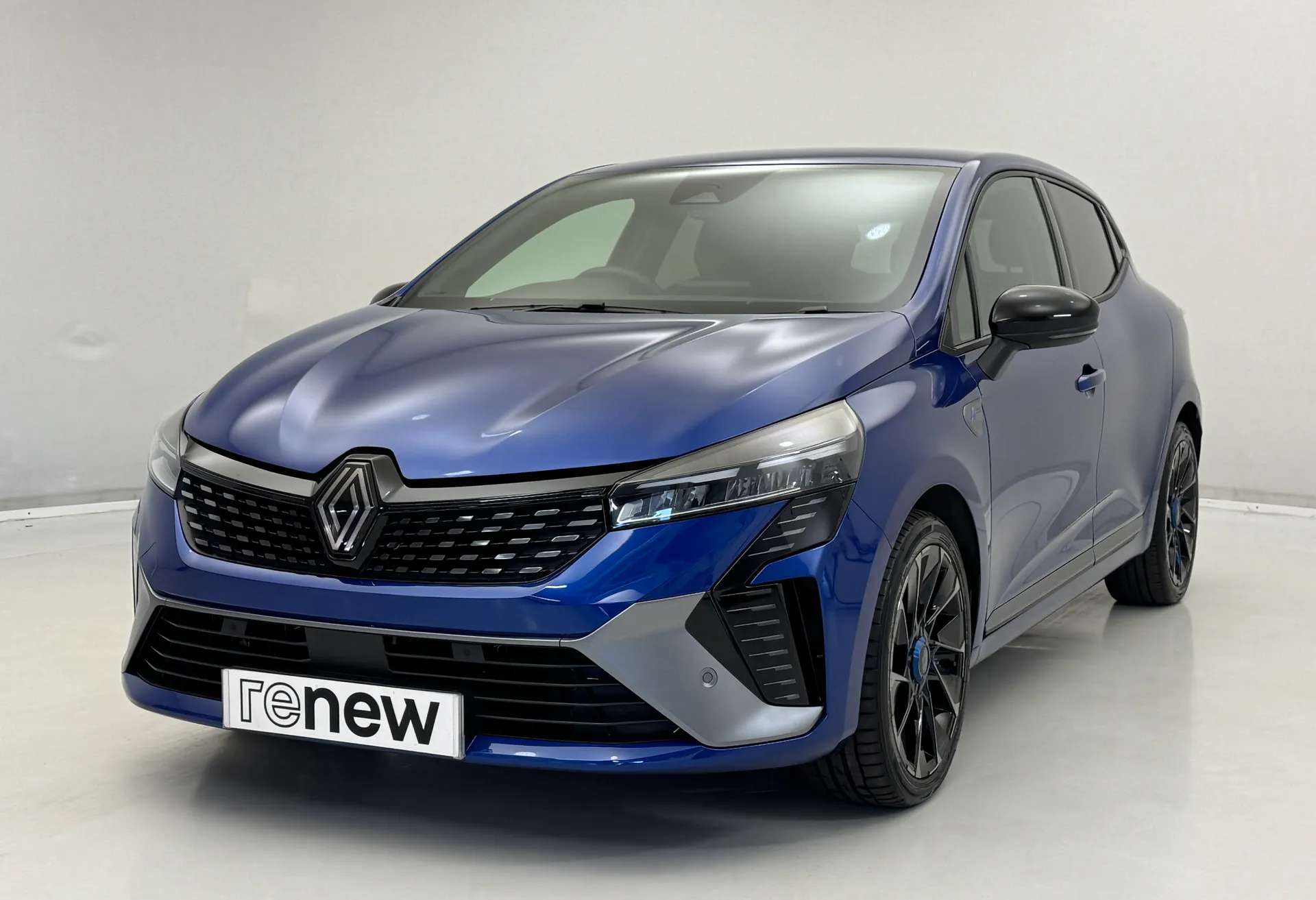 A 2025 RENAULT CLIO 1.6 E-TECH full hybrid 145 Esprit Alpine 5dr Auto A 2025 RENAULT CLIO 1.6 E-TECH full hybrid 145 Esprit Alpine 5dr Auto