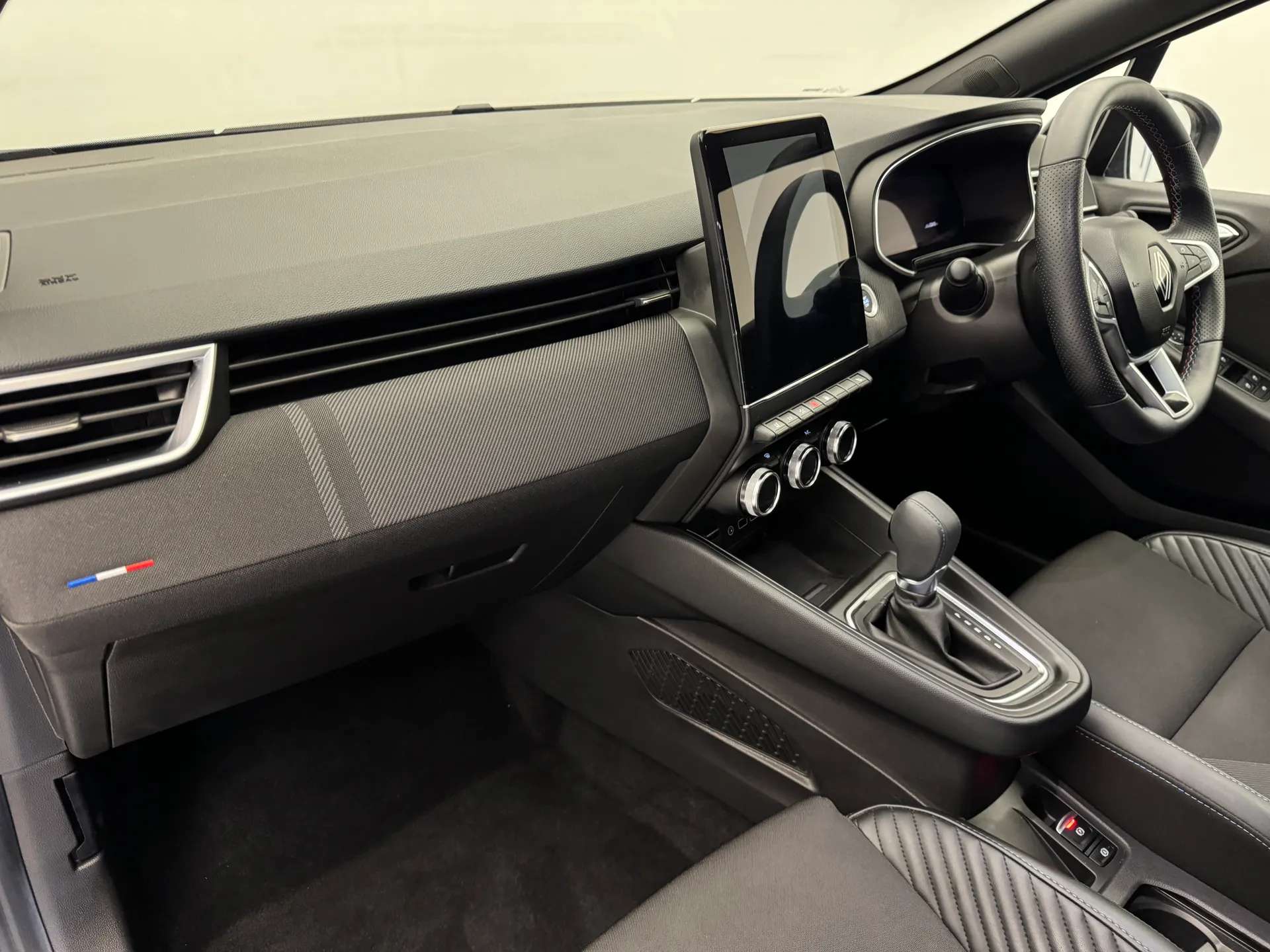 2025 RENAULT CLIO 2025 RENAULT CLIO