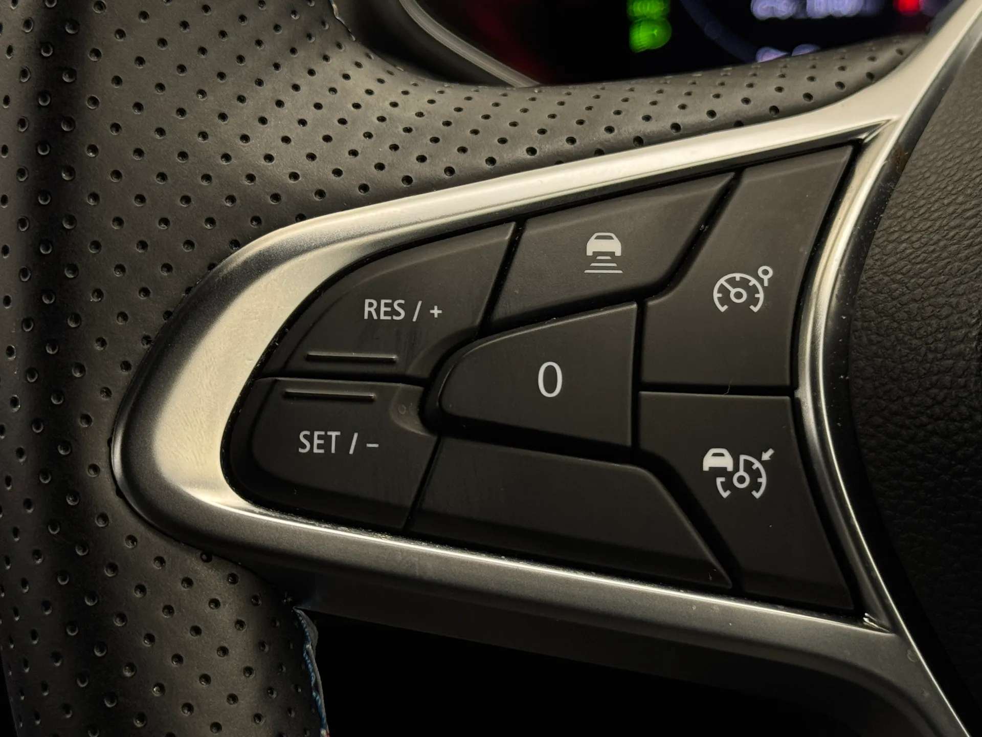 2025 RENAULT CLIO 2025 RENAULT CLIO