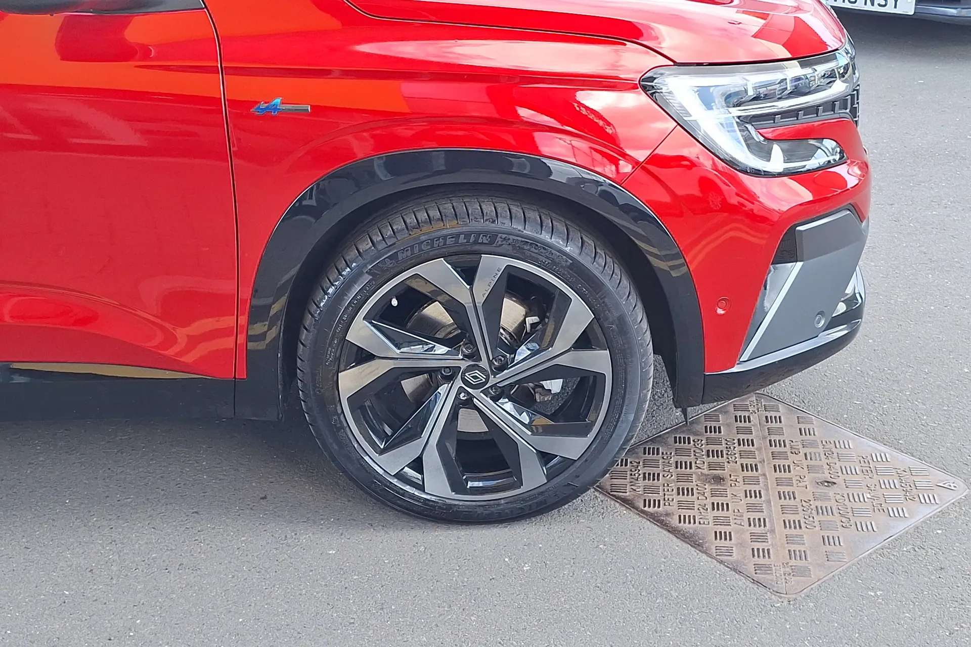 A 2024 RENAULT AUSTRAL E-Tech FHEV Techno Esprit Alpine 5dr Auto A 2024 RENAULT AUSTRAL E-Tech FHEV Techno Esprit Alpine 5dr Auto