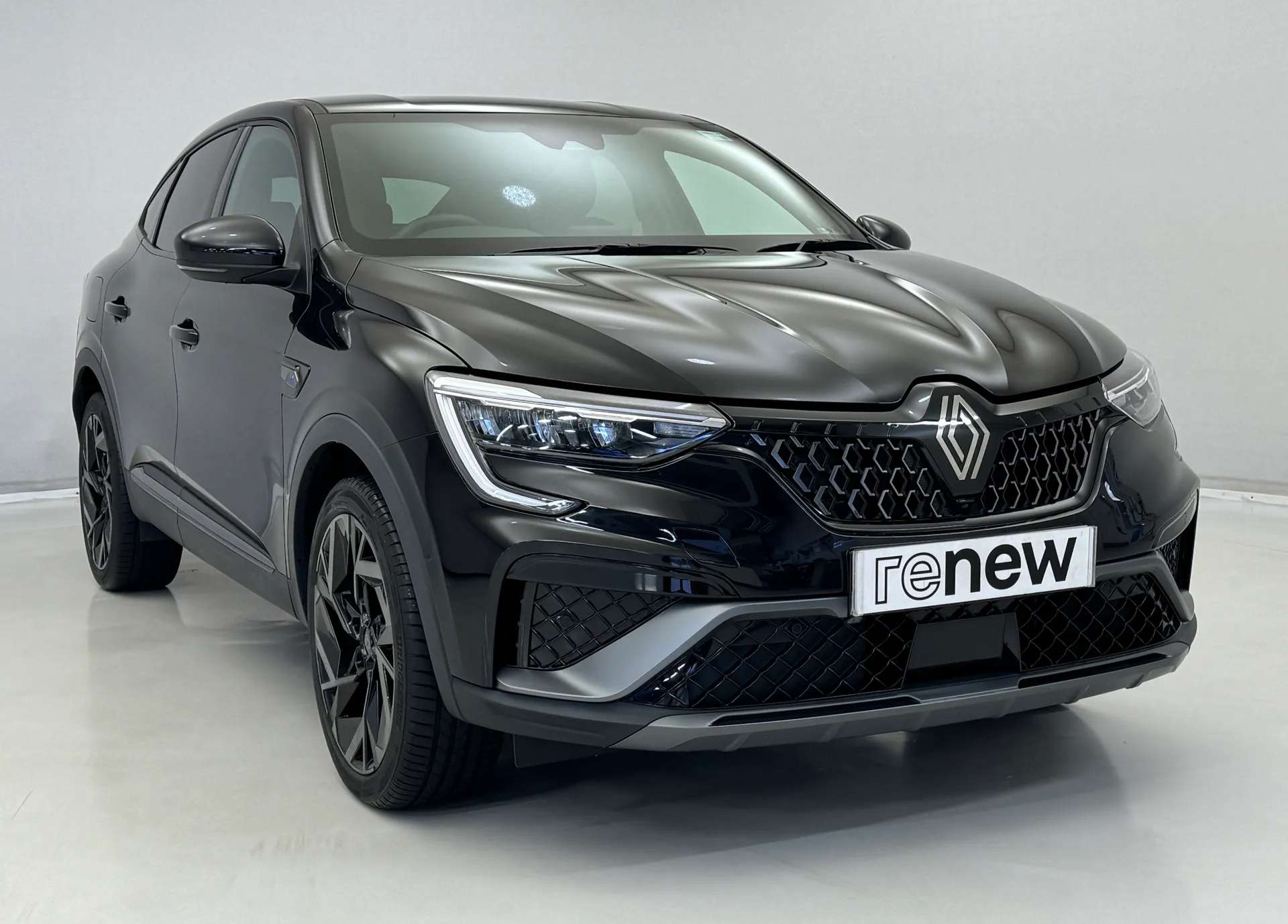 A 2024 RENAULT ARKANA 1.6 E-Tech FHEV 145 Esprit Alpine 5dr Auto A 2024 RENAULT ARKANA 1.6 E-Tech FHEV 145 Esprit Alpine 5dr Auto