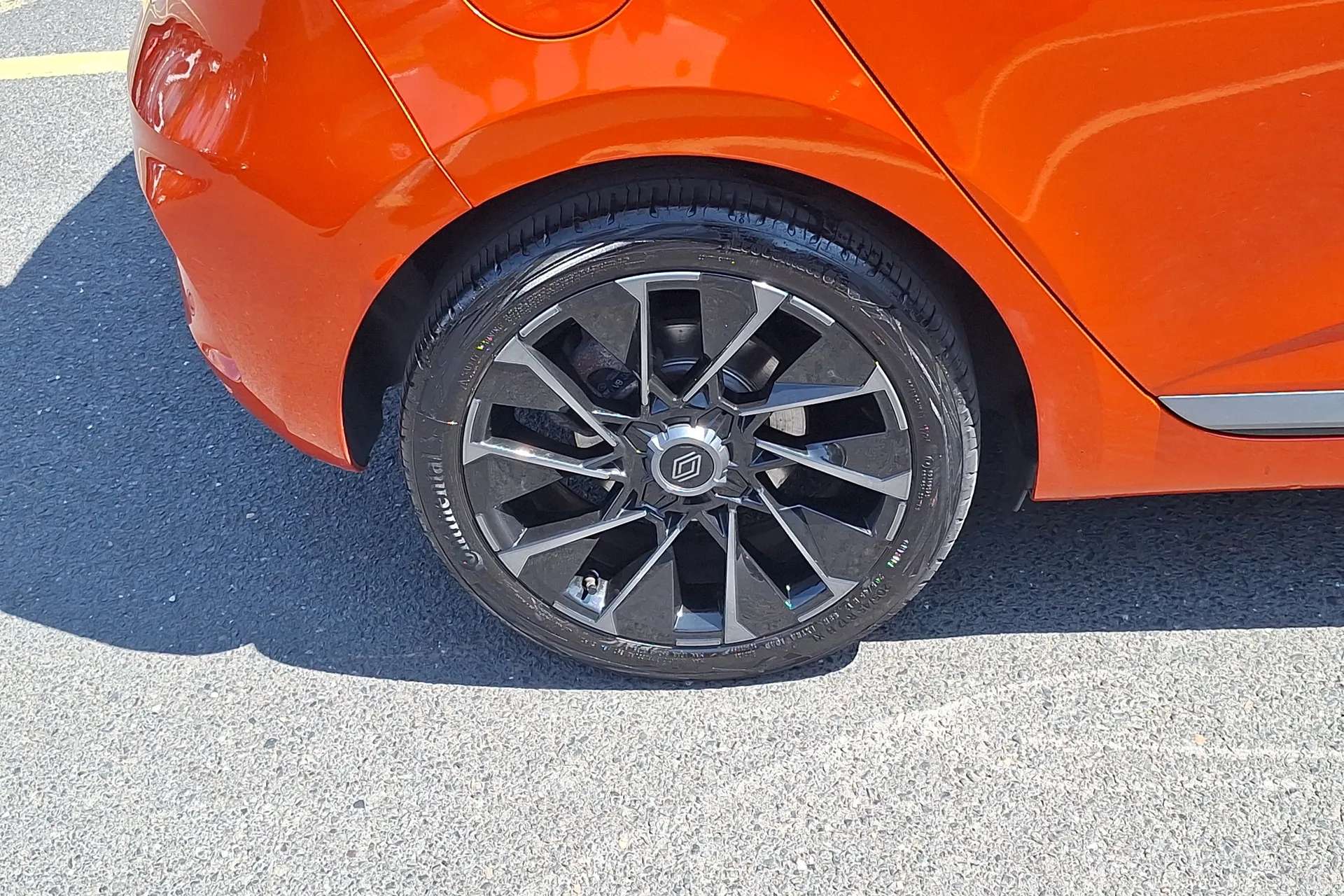 A 2024 RENAULT CLIO 1.6 E-TECH full hybrid 145 Esprit Alpine 5dr Auto A 2024 RENAULT CLIO 1.6 E-TECH full hybrid 145 Esprit Alpine 5dr Auto