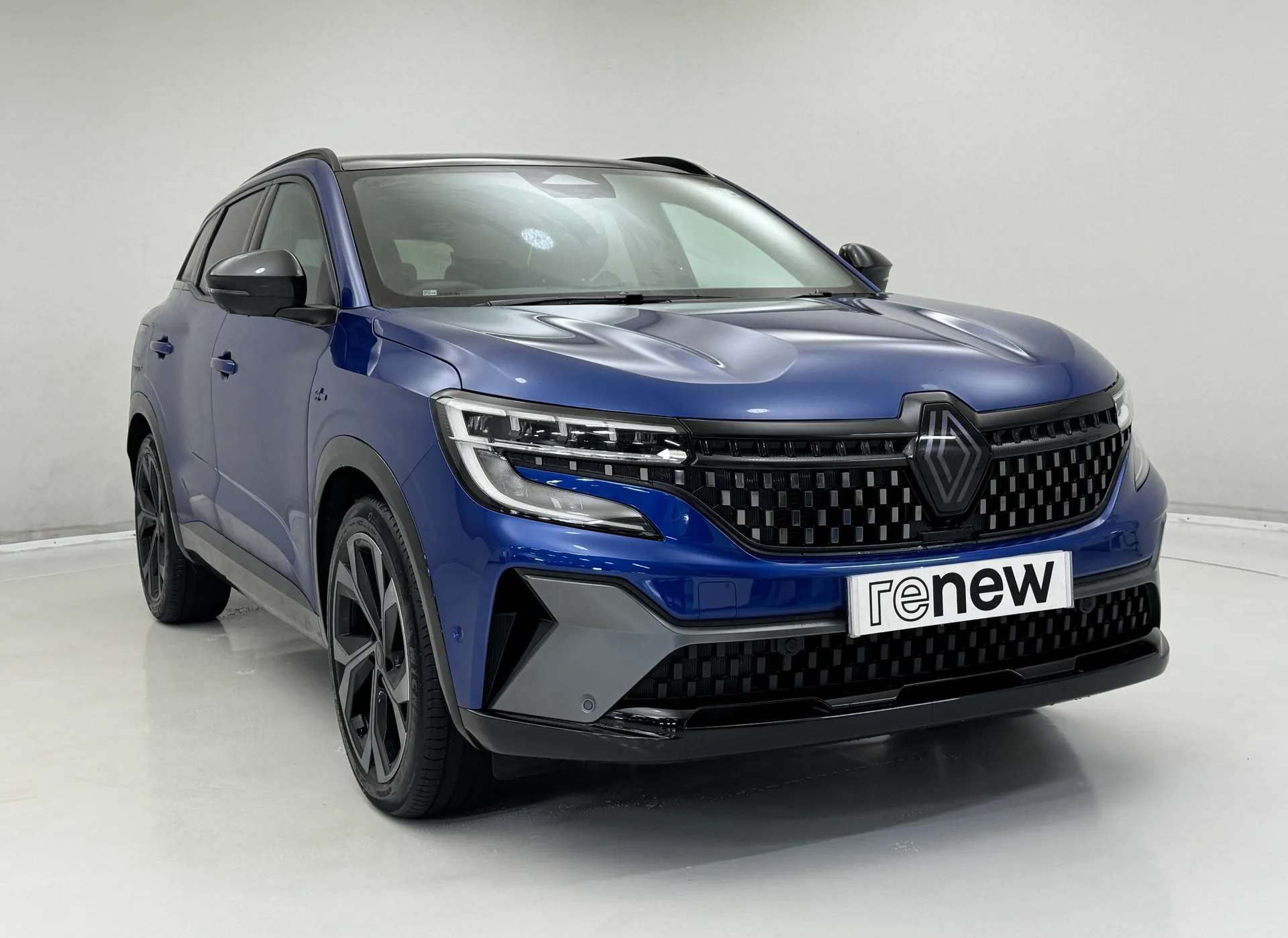 A 2025 RENAULT AUSTRAL E-Tech FHEV Iconic Esprit Alpine 5dr Auto A 2025 RENAULT AUSTRAL E-Tech FHEV Iconic Esprit Alpine 5dr Auto