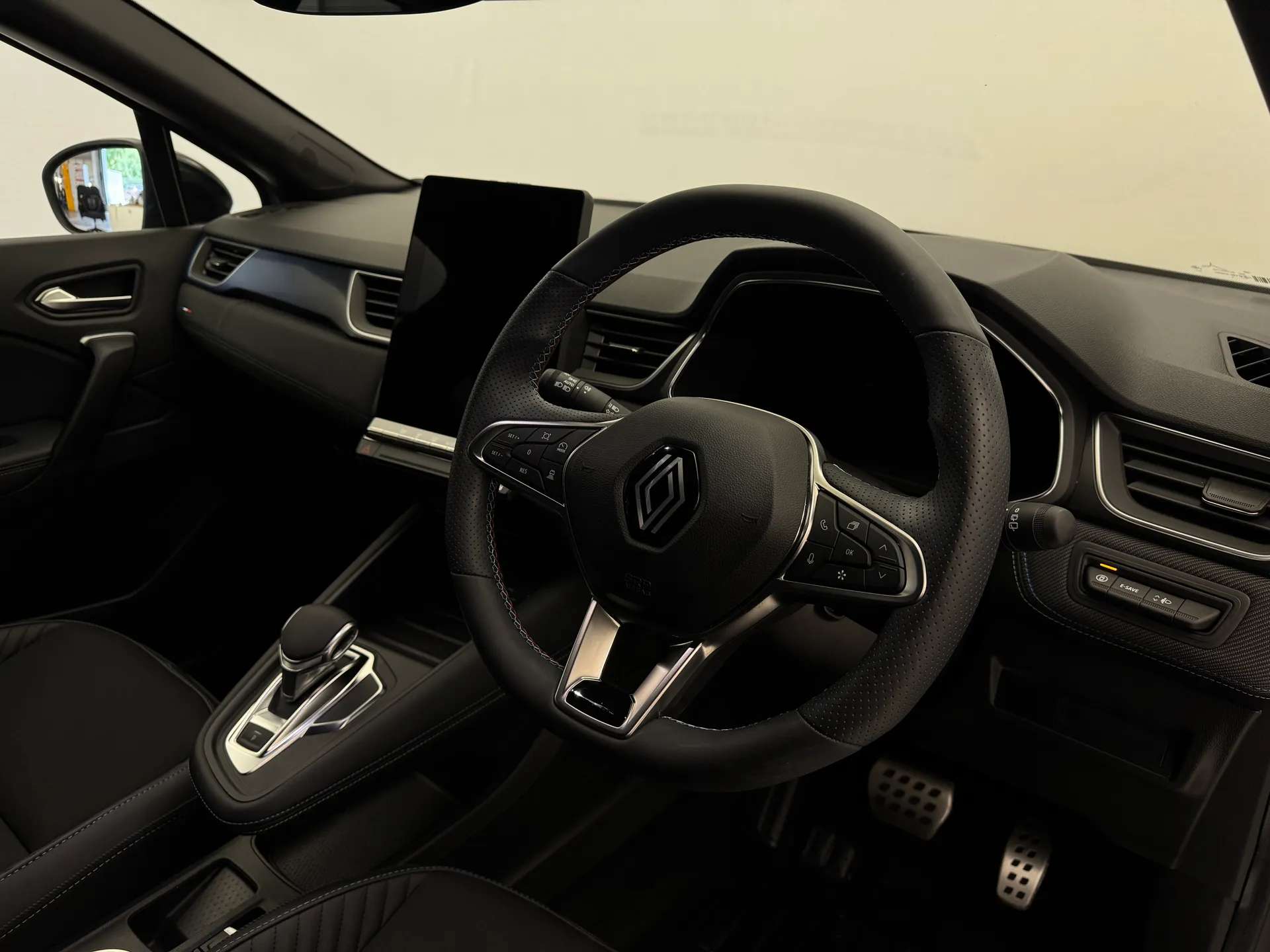 2025 RENAULT CAPTUR 2025 RENAULT CAPTUR