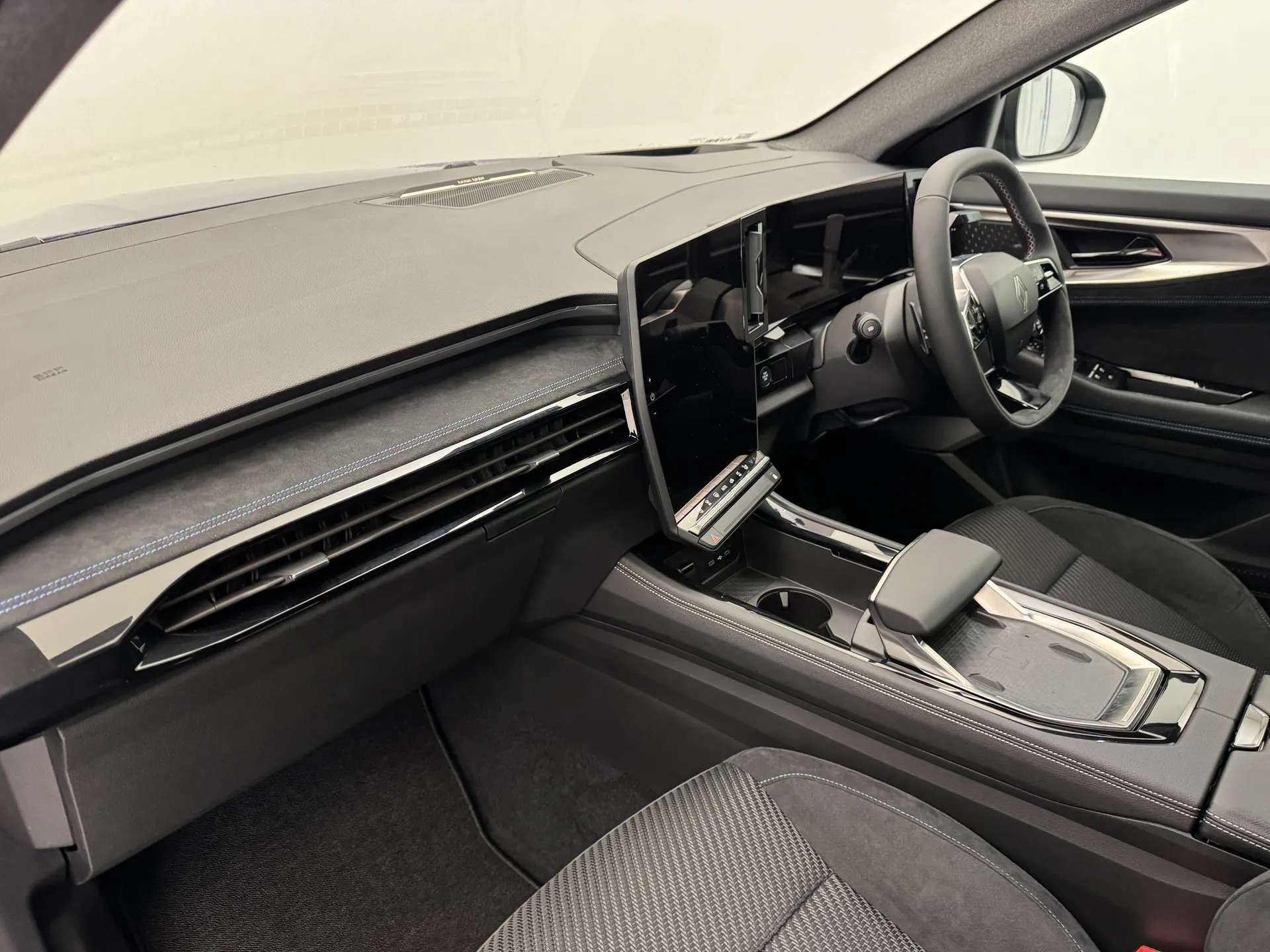 2025 RENAULT AUSTRAL 2025 RENAULT AUSTRAL