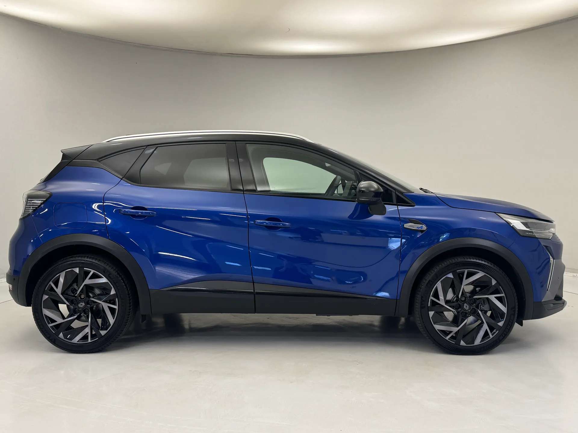 2025 RENAULT CAPTUR 2025 RENAULT CAPTUR