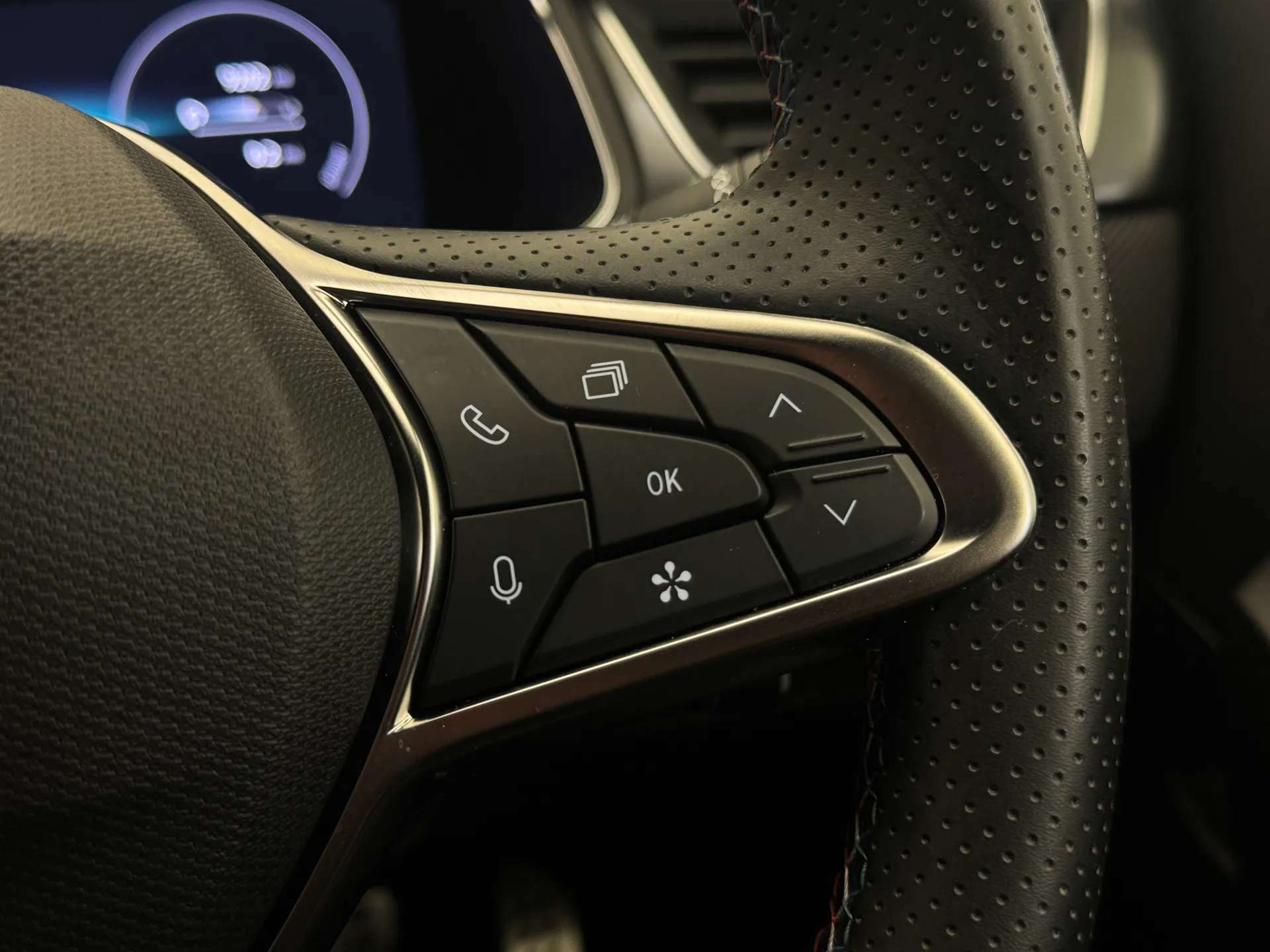 2025 RENAULT CAPTUR 2025 RENAULT CAPTUR