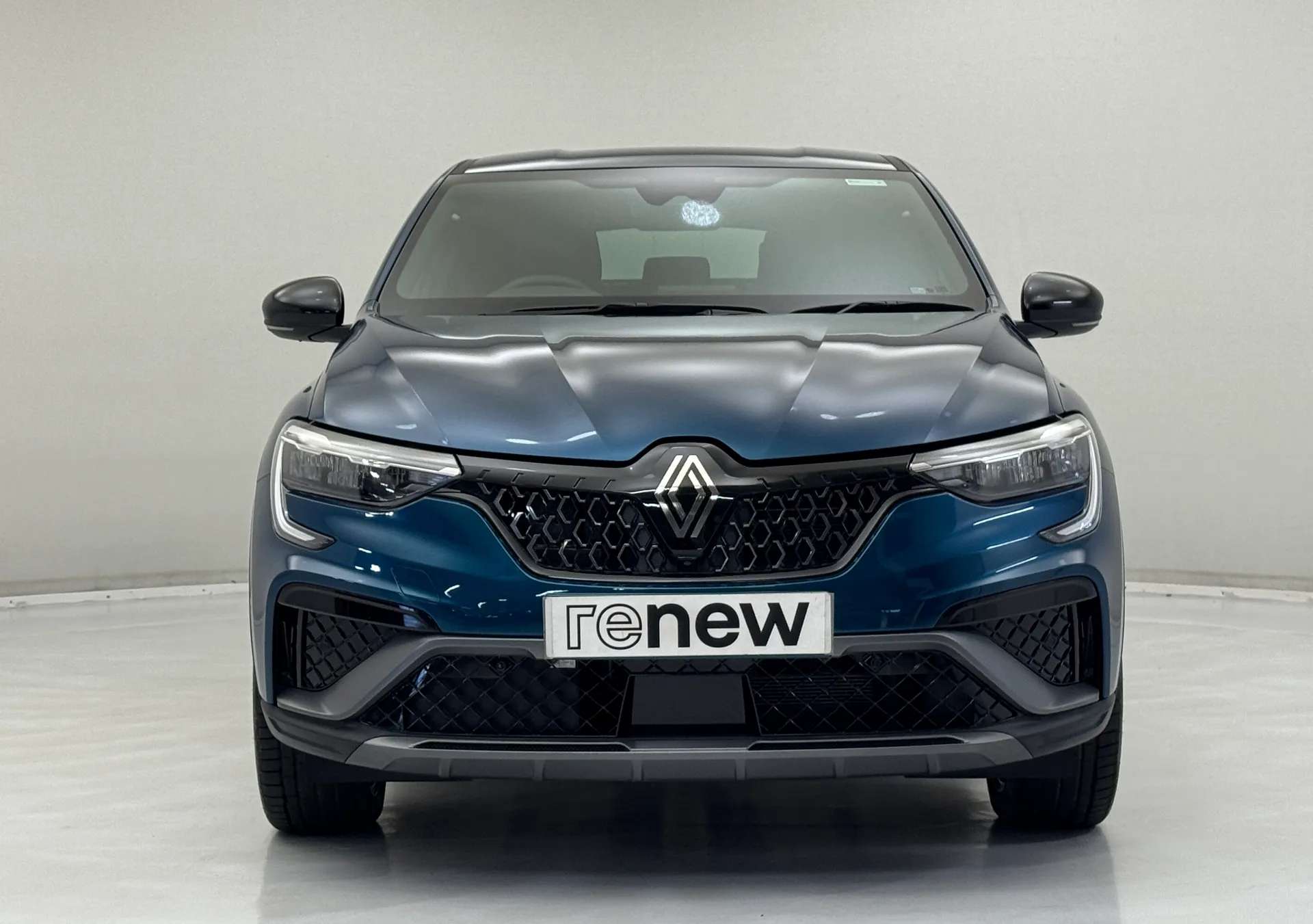 A 2024 RENAULT ARKANA 1.6 E-Tech FHEV 145 Esprit Alpine 5dr Auto A 2024 RENAULT ARKANA 1.6 E-Tech FHEV 145 Esprit Alpine 5dr Auto