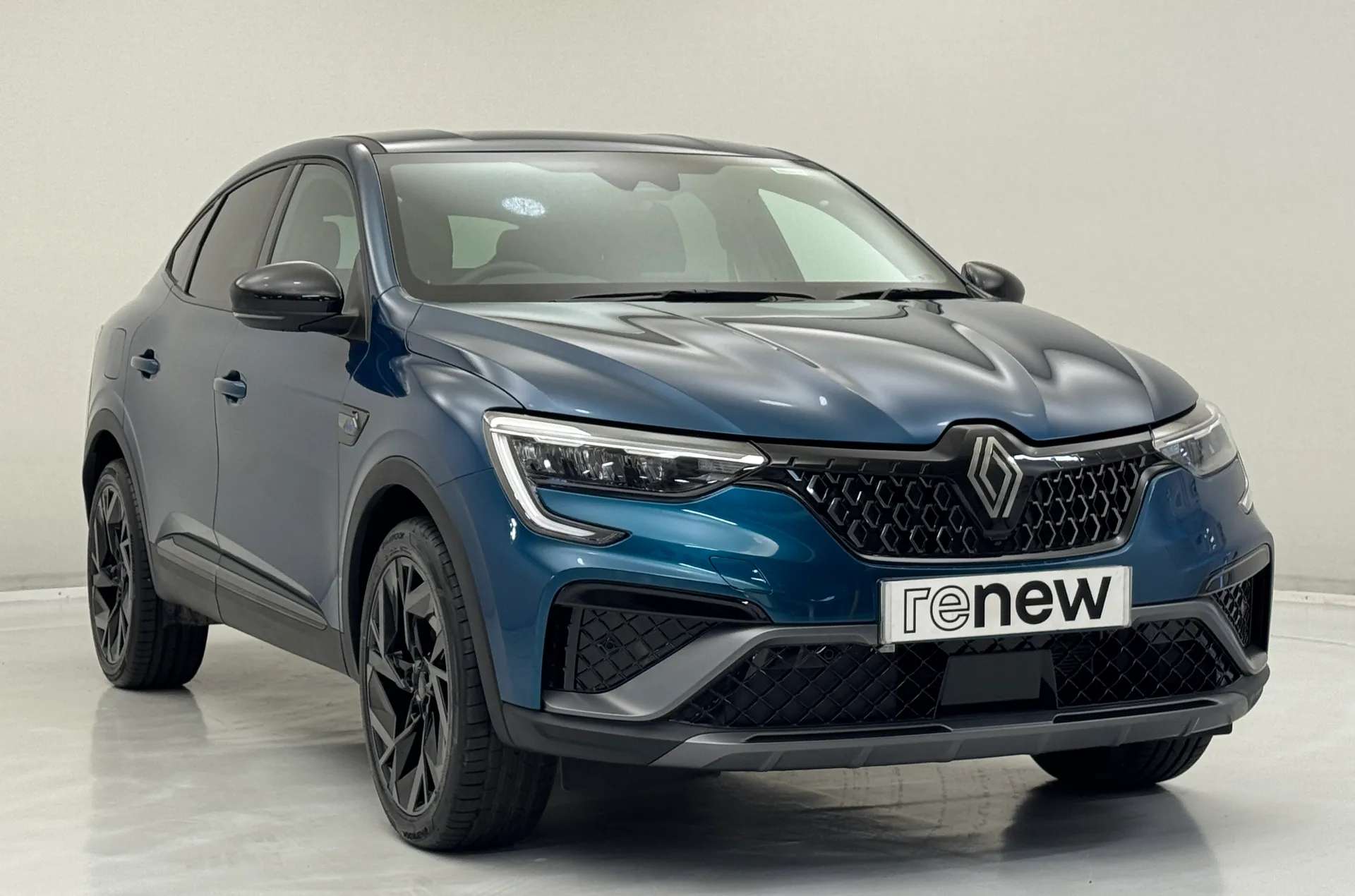 A 2024 RENAULT ARKANA 1.6 E-Tech FHEV 145 Esprit Alpine 5dr Auto A 2024 RENAULT ARKANA 1.6 E-Tech FHEV 145 Esprit Alpine 5dr Auto