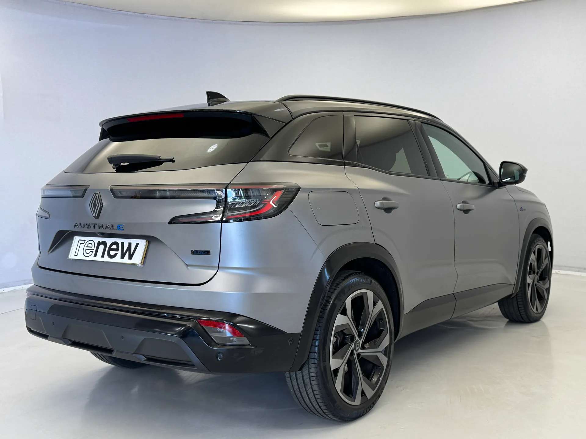 A 2024 RENAULT AUSTRAL E-Tech FHEV Techno Esprit Alpine 5dr Auto A 2024 RENAULT AUSTRAL E-Tech FHEV Techno Esprit Alpine 5dr Auto