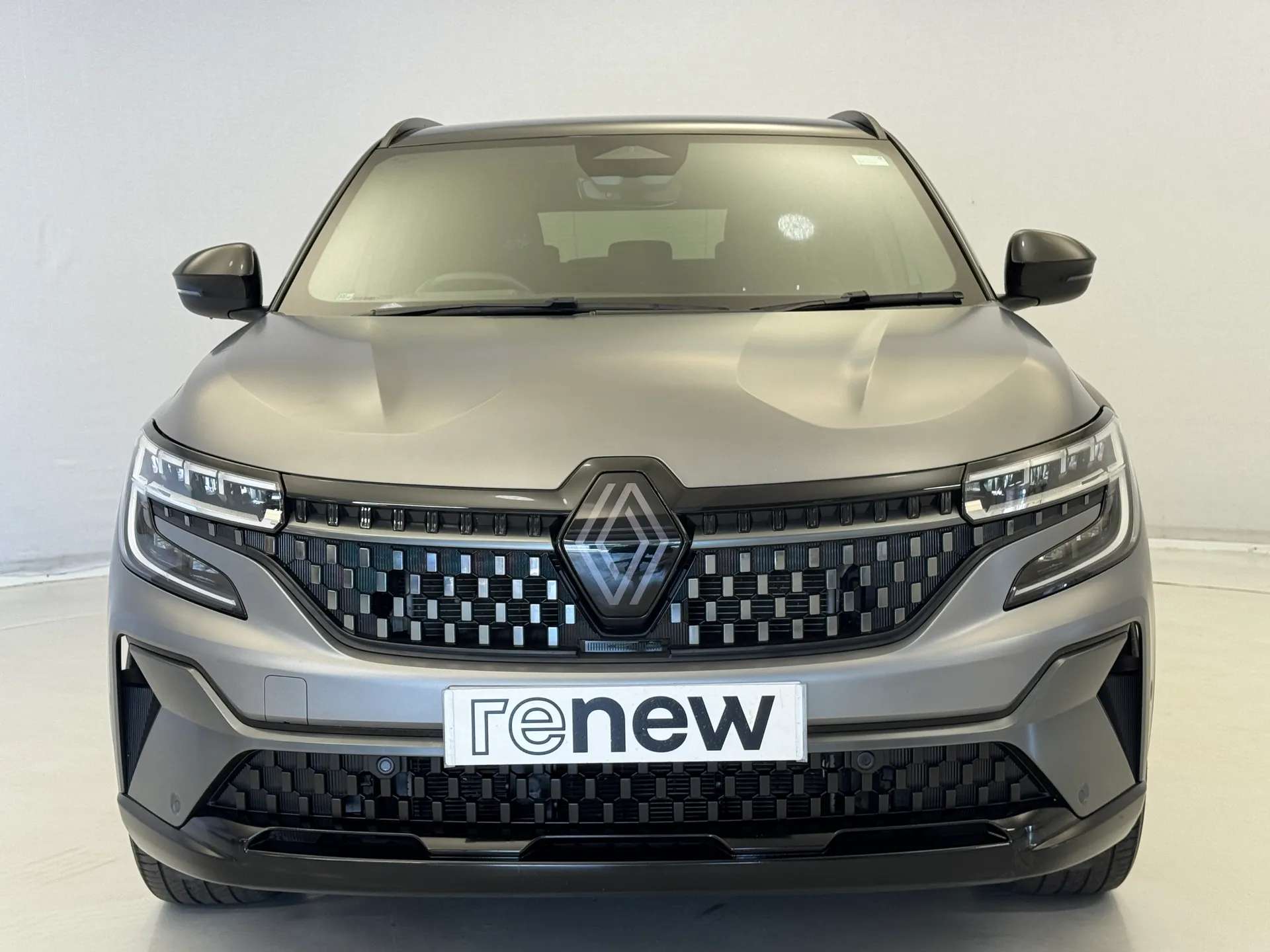 A 2024 RENAULT AUSTRAL E-Tech FHEV Techno Esprit Alpine 5dr Auto A 2024 RENAULT AUSTRAL E-Tech FHEV Techno Esprit Alpine 5dr Auto
