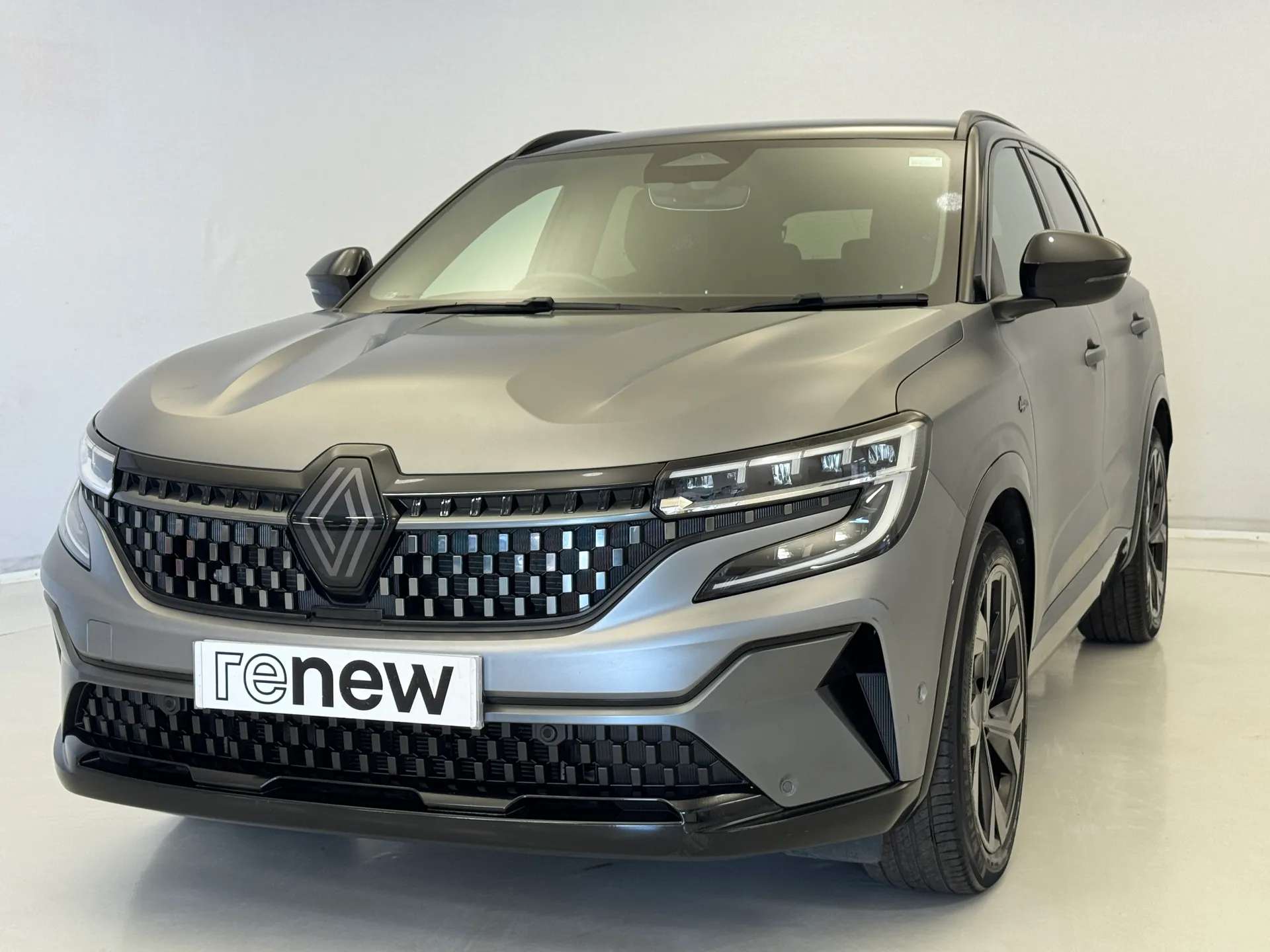 A 2024 RENAULT AUSTRAL E-Tech FHEV Techno Esprit Alpine 5dr Auto A 2024 RENAULT AUSTRAL E-Tech FHEV Techno Esprit Alpine 5dr Auto