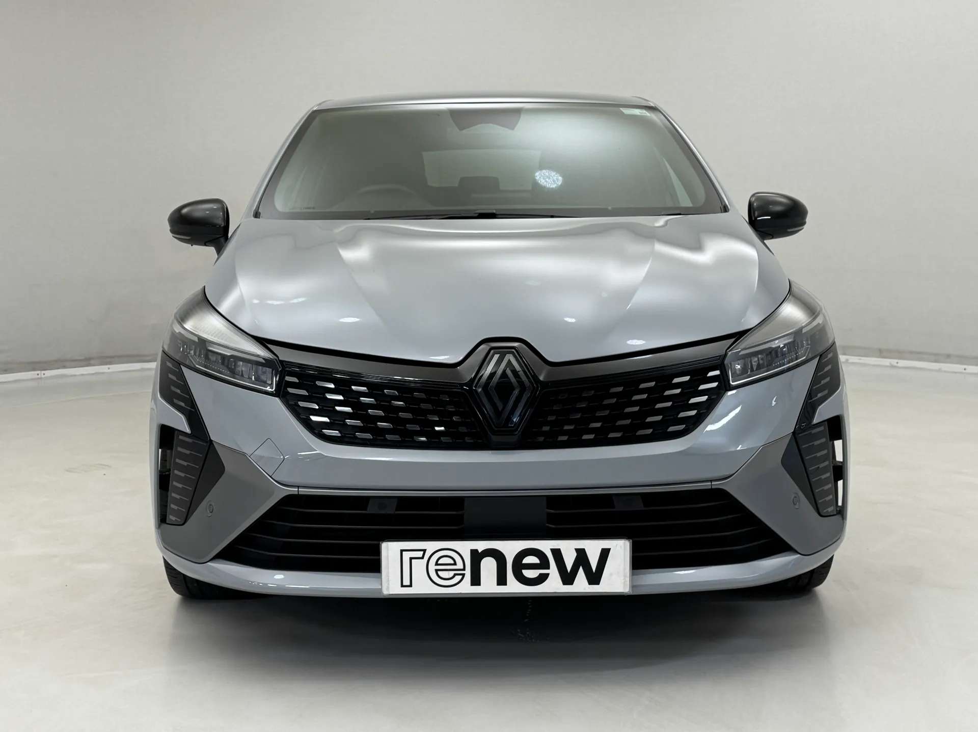 A 2023 RENAULT CLIO 1.6 E-TECH full hybrid 145 Esprit Alpine 5dr Auto A 2023 RENAULT CLIO 1.6 E-TECH full hybrid 145 Esprit Alpine 5dr Auto