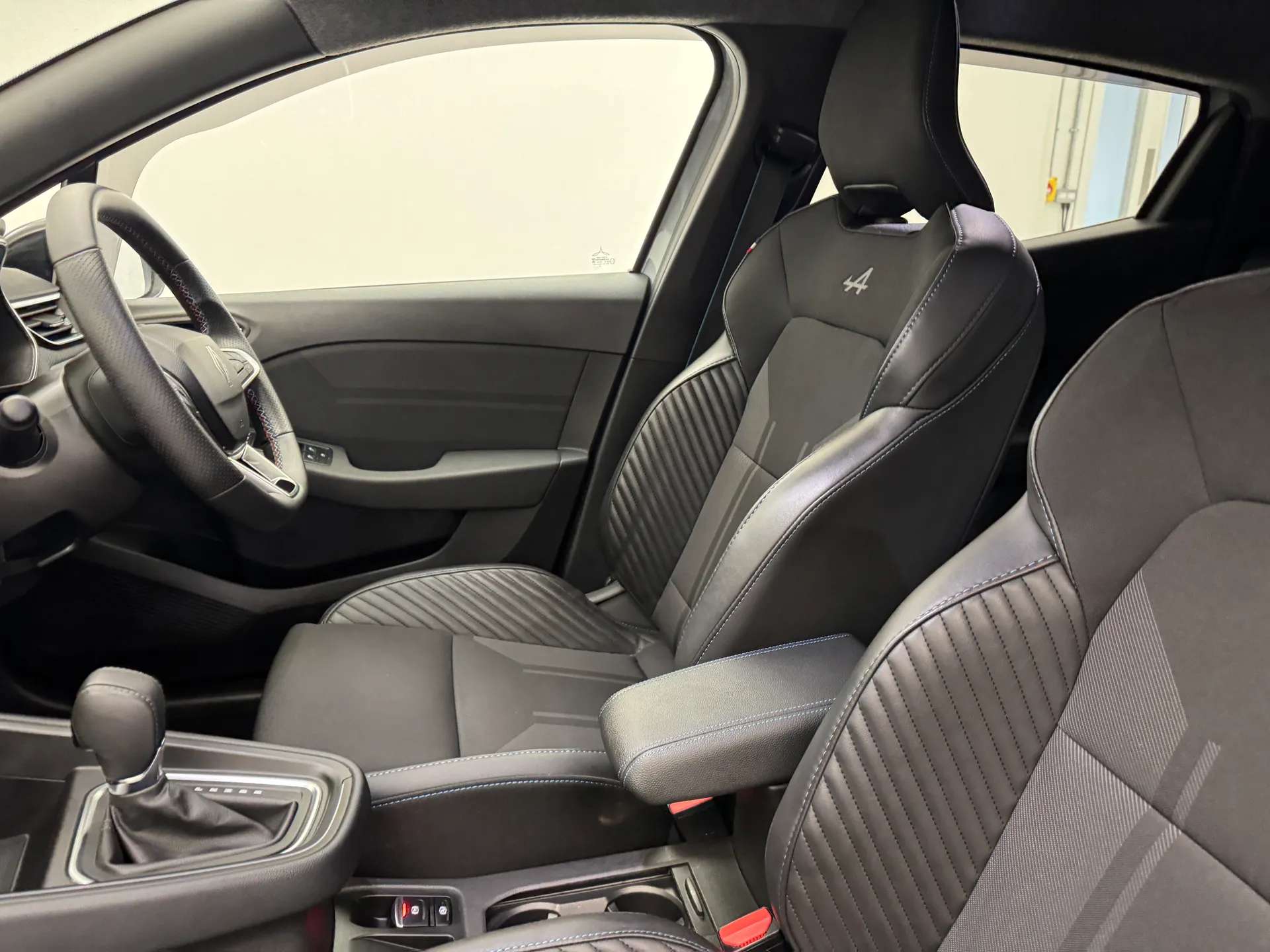 2023 RENAULT CLIO 2023 RENAULT CLIO