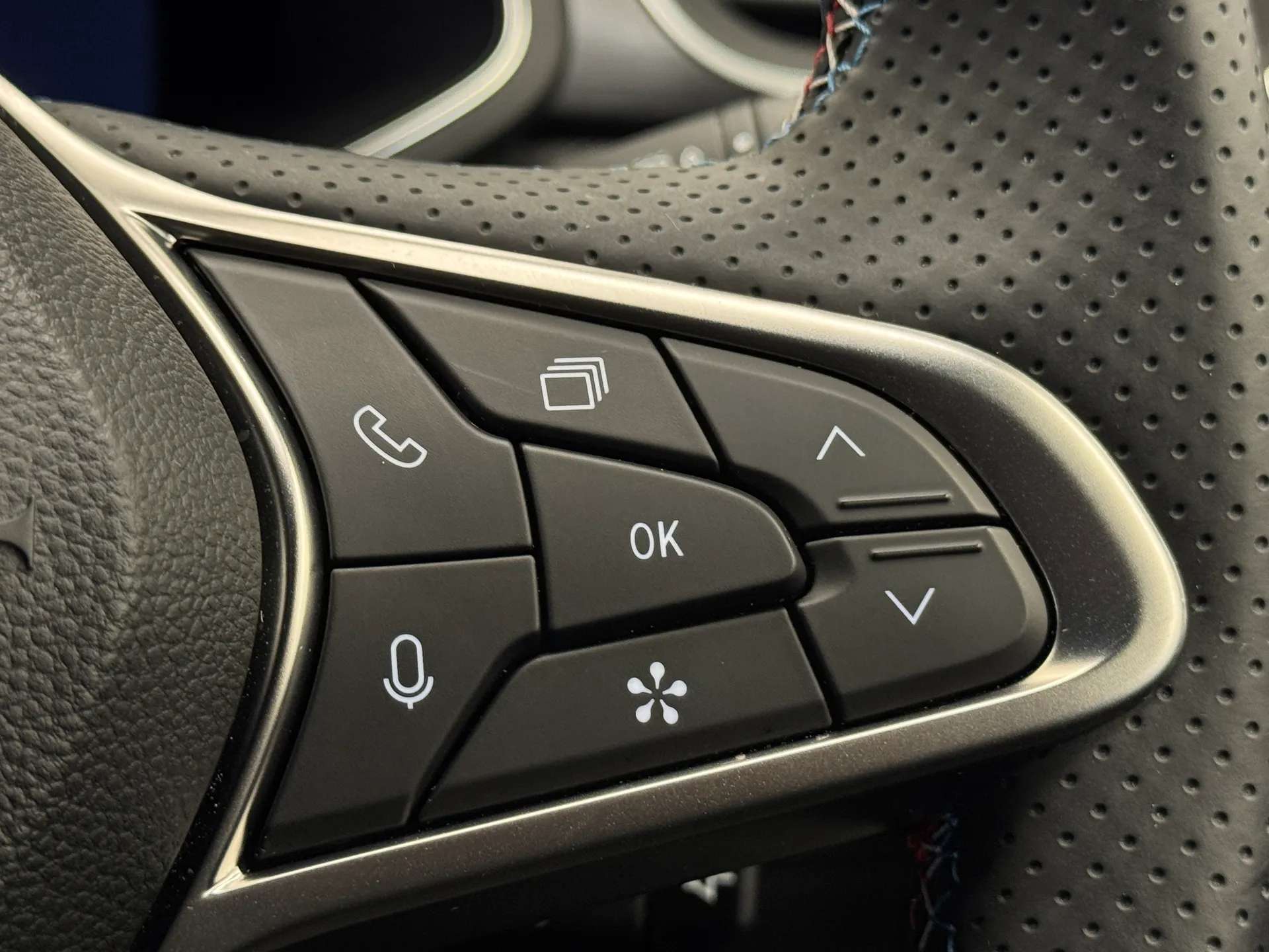 2024 RENAULT CAPTUR 2024 RENAULT CAPTUR