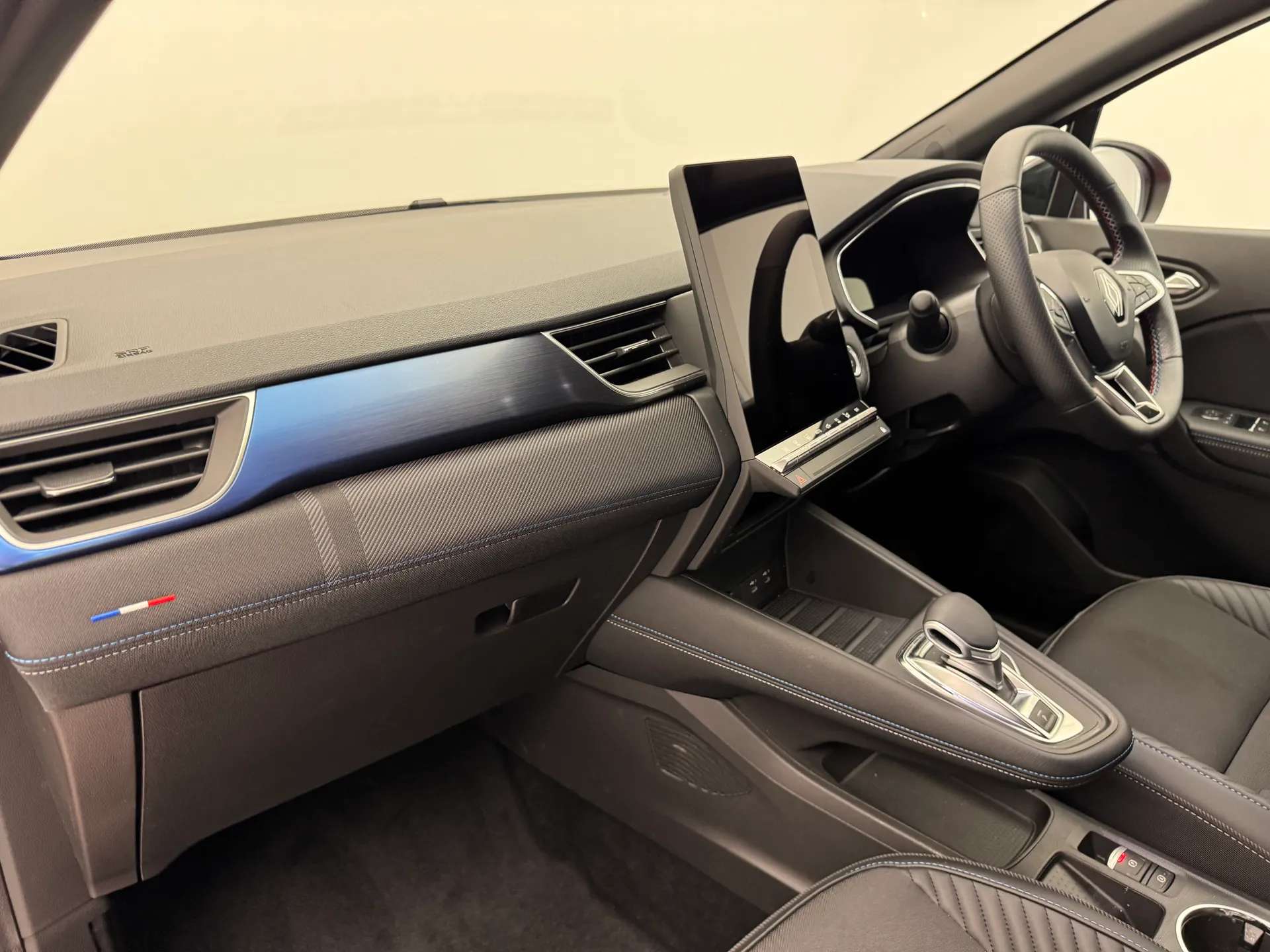 2025 RENAULT CAPTUR 2025 RENAULT CAPTUR