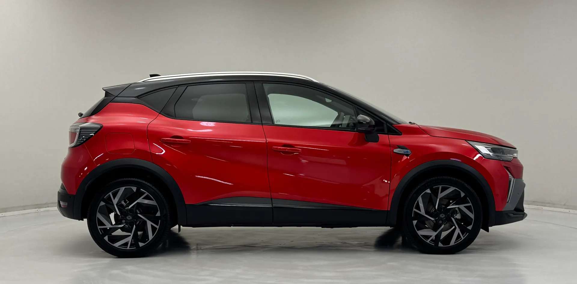 2025 RENAULT CAPTUR 2025 RENAULT CAPTUR