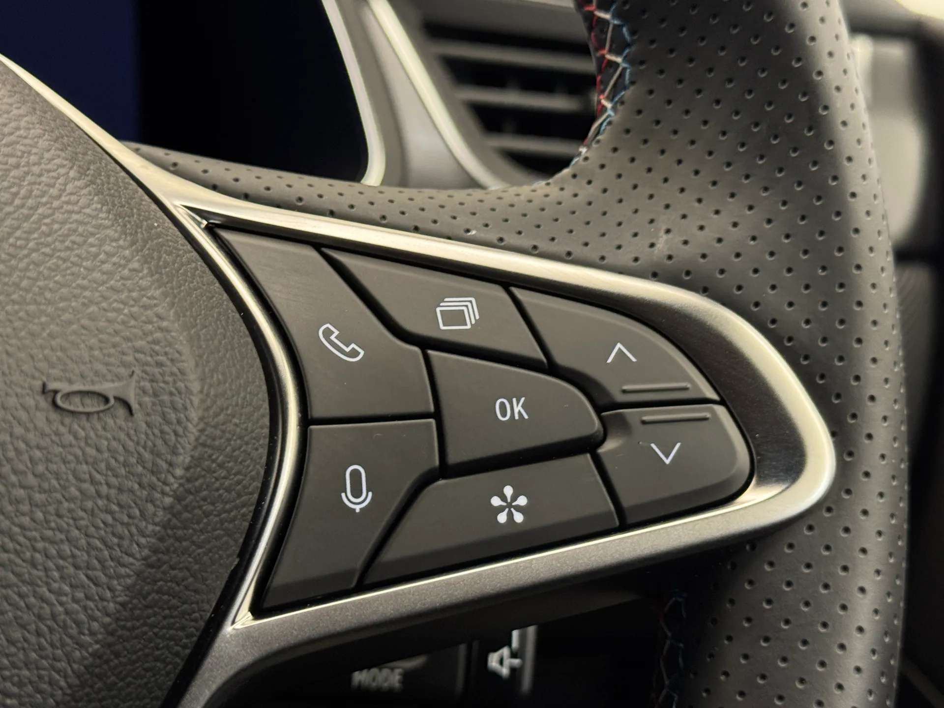 2025 RENAULT CAPTUR 2025 RENAULT CAPTUR