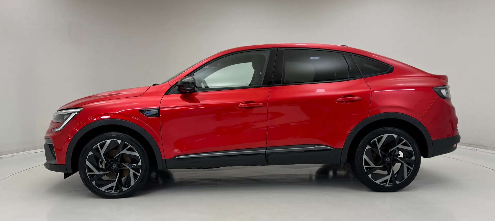 A 2024 RENAULT ARKANA 1.6 E-Tech FHEV 145 Esprit Alpine 5dr Auto A 2024 RENAULT ARKANA 1.6 E-Tech FHEV 145 Esprit Alpine 5dr Auto