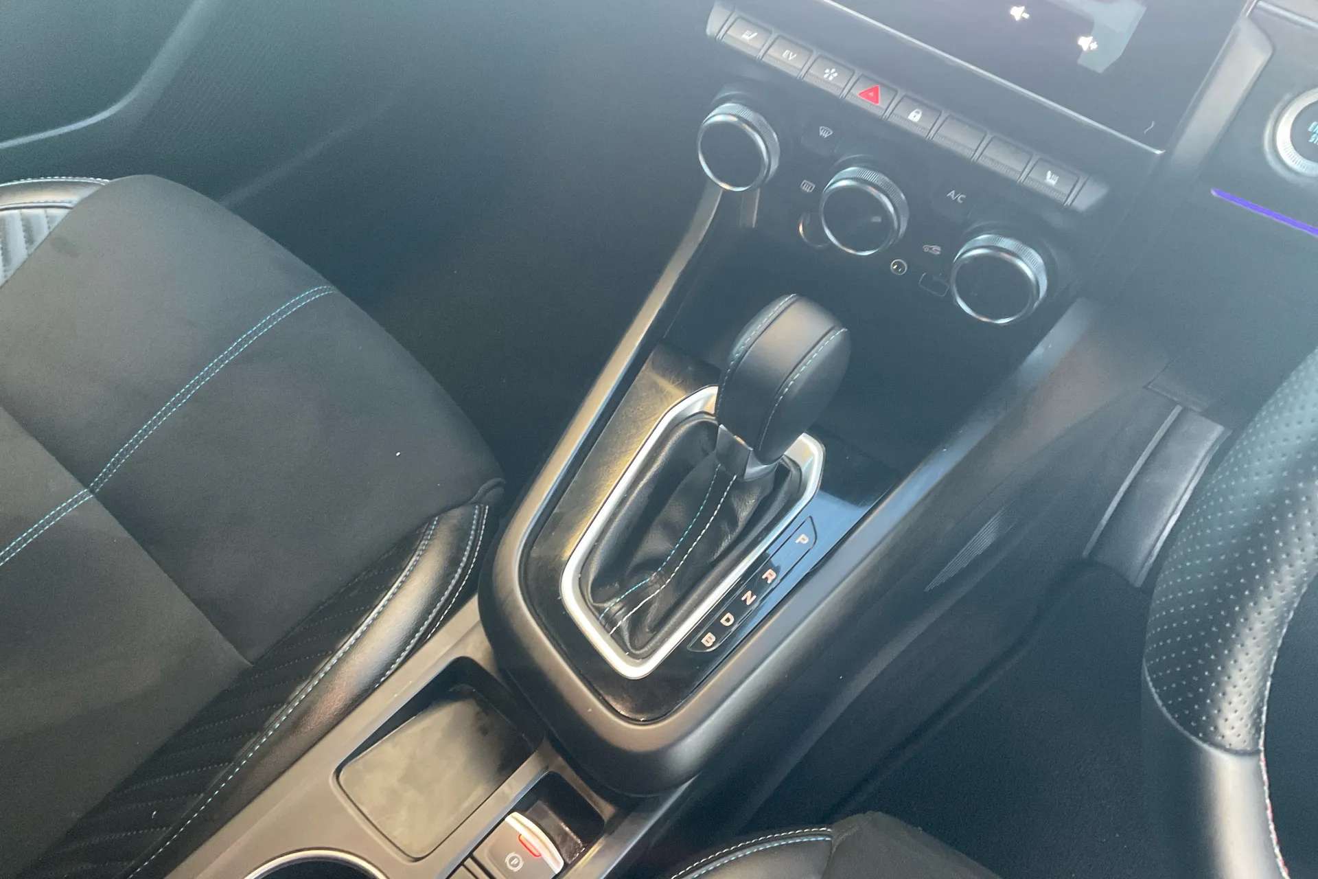 2024 RENAULT ARKANA 2024 RENAULT ARKANA