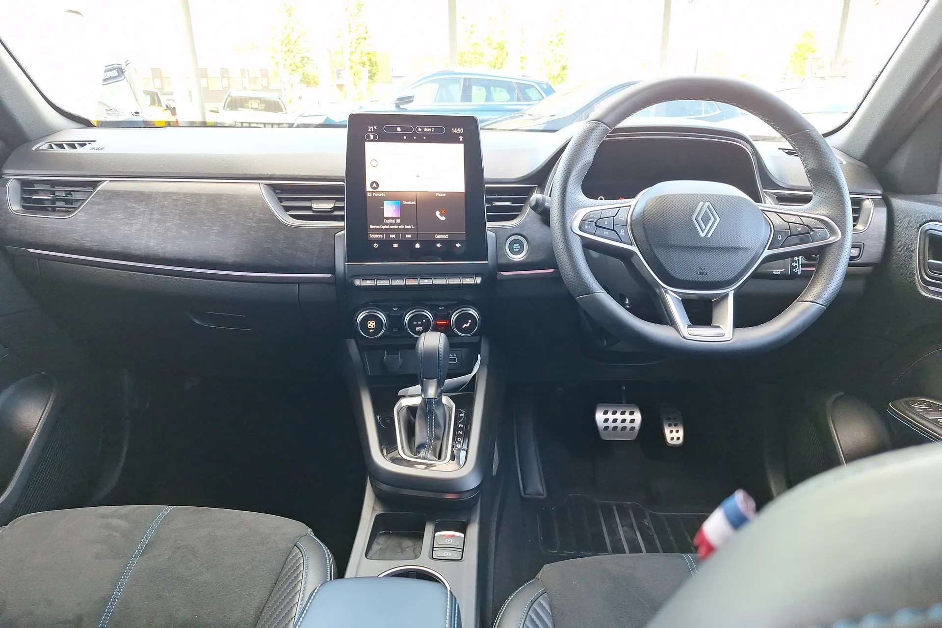 A 2024 RENAULT ARKANA 1.6 E-Tech FHEV 145 Esprit Alpine 5dr Auto A 2024 RENAULT ARKANA 1.6 E-Tech FHEV 145 Esprit Alpine 5dr Auto