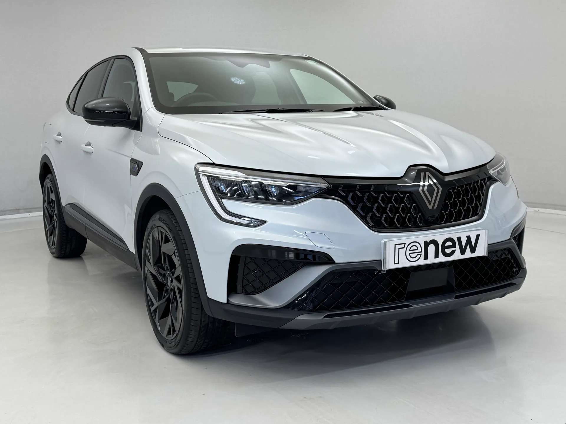 A 2024 RENAULT ARKANA 1.6 E-Tech FHEV 145 Esprit Alpine 5dr Auto A 2024 RENAULT ARKANA 1.6 E-Tech FHEV 145 Esprit Alpine 5dr Auto