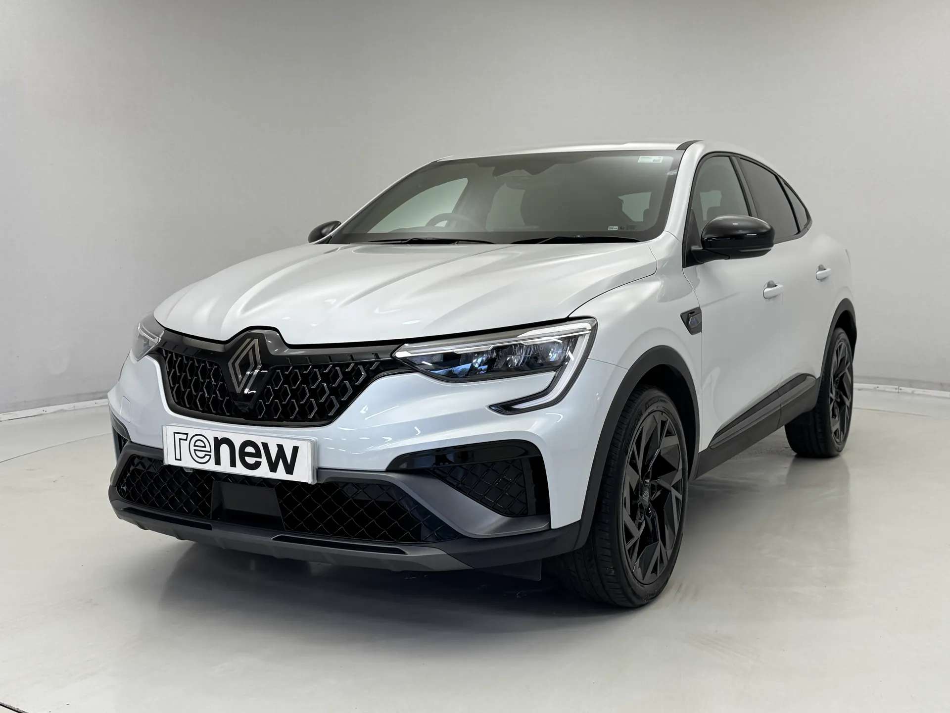 A 2024 RENAULT ARKANA 1.6 E-Tech FHEV 145 Esprit Alpine 5dr Auto A 2024 RENAULT ARKANA 1.6 E-Tech FHEV 145 Esprit Alpine 5dr Auto