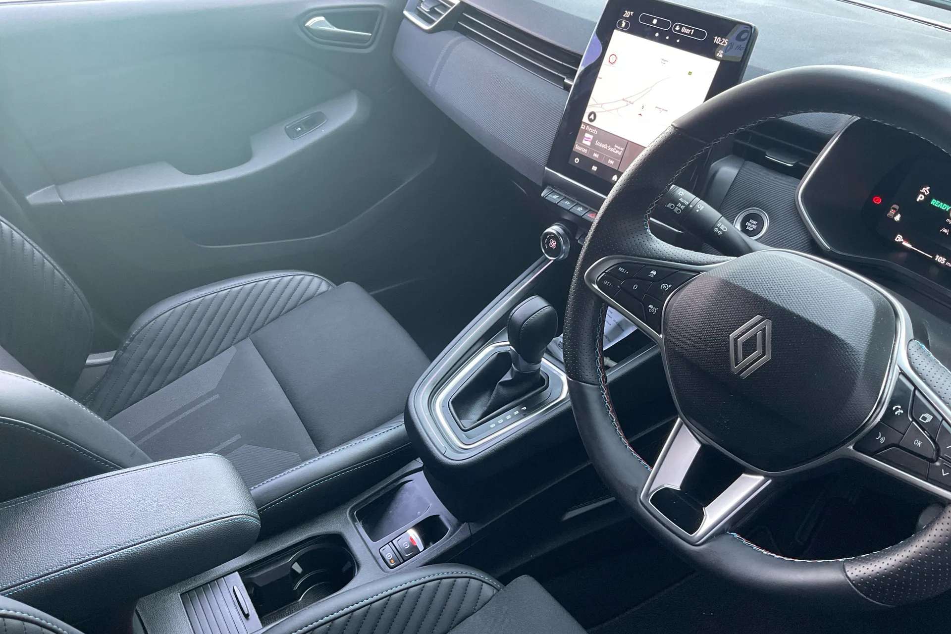 2025 RENAULT CLIO 2025 RENAULT CLIO