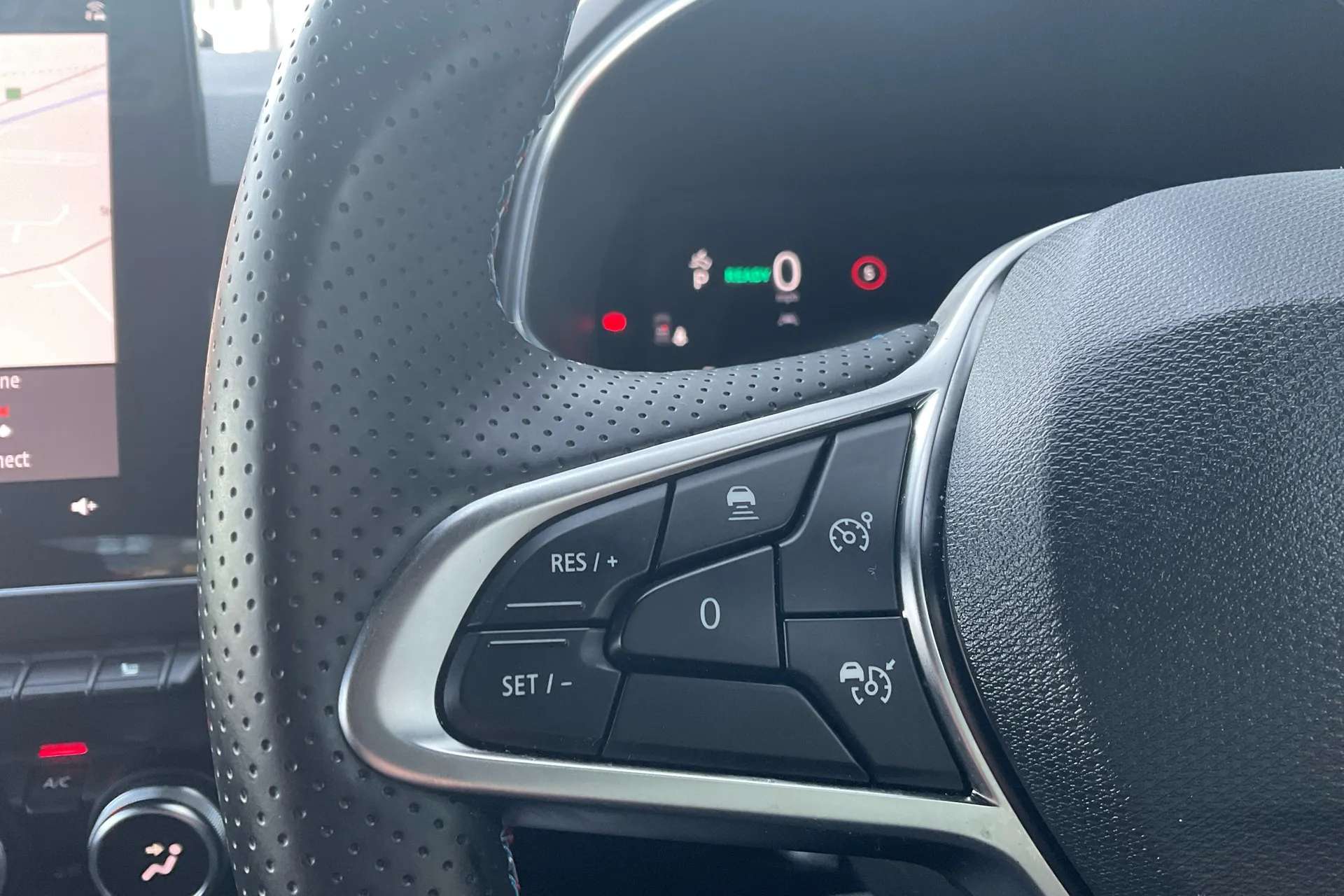 2025 RENAULT CLIO 2025 RENAULT CLIO